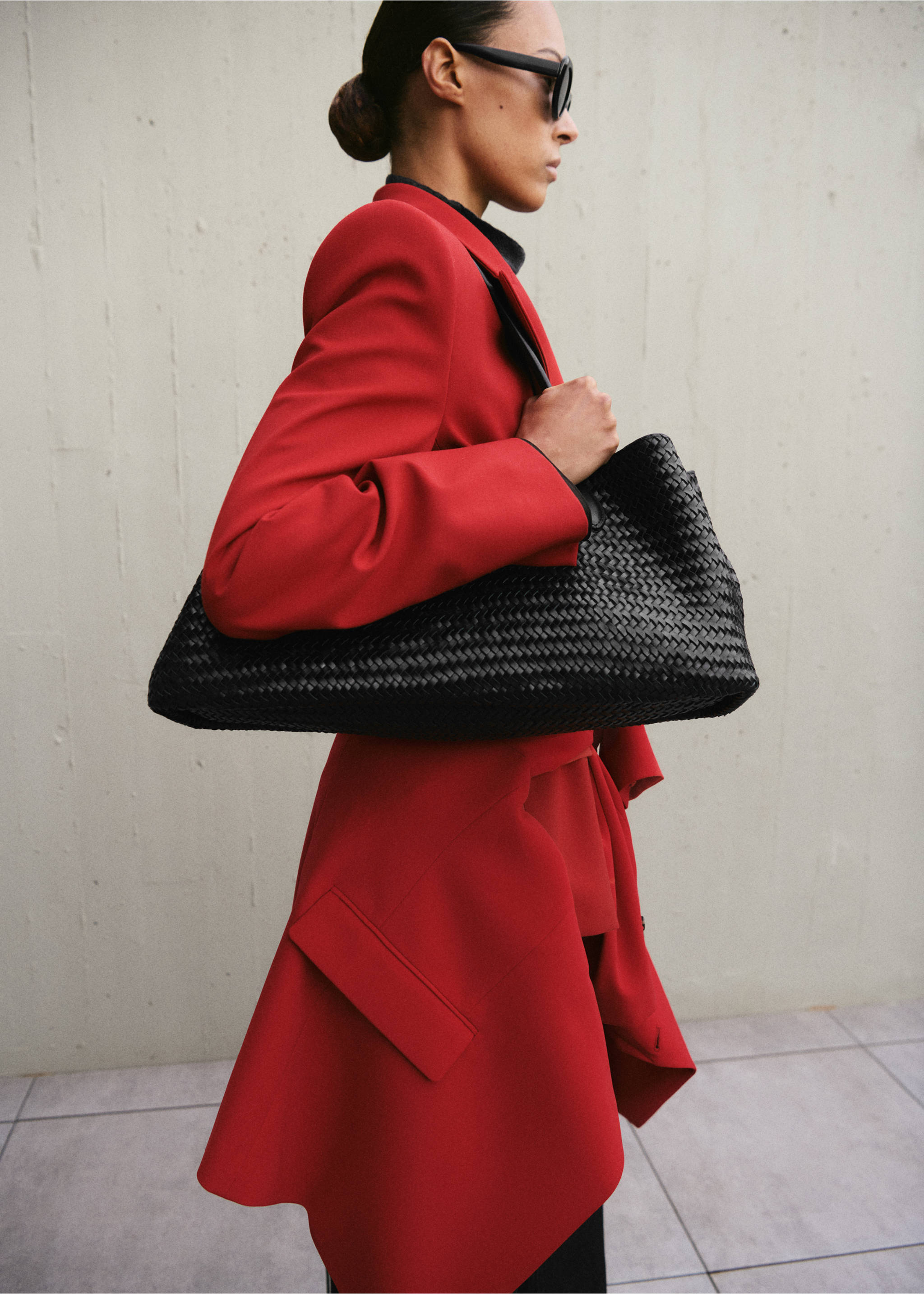 Fitted double-breasted blazer - Details of the article 1, Red. Ref: 27054101-00.