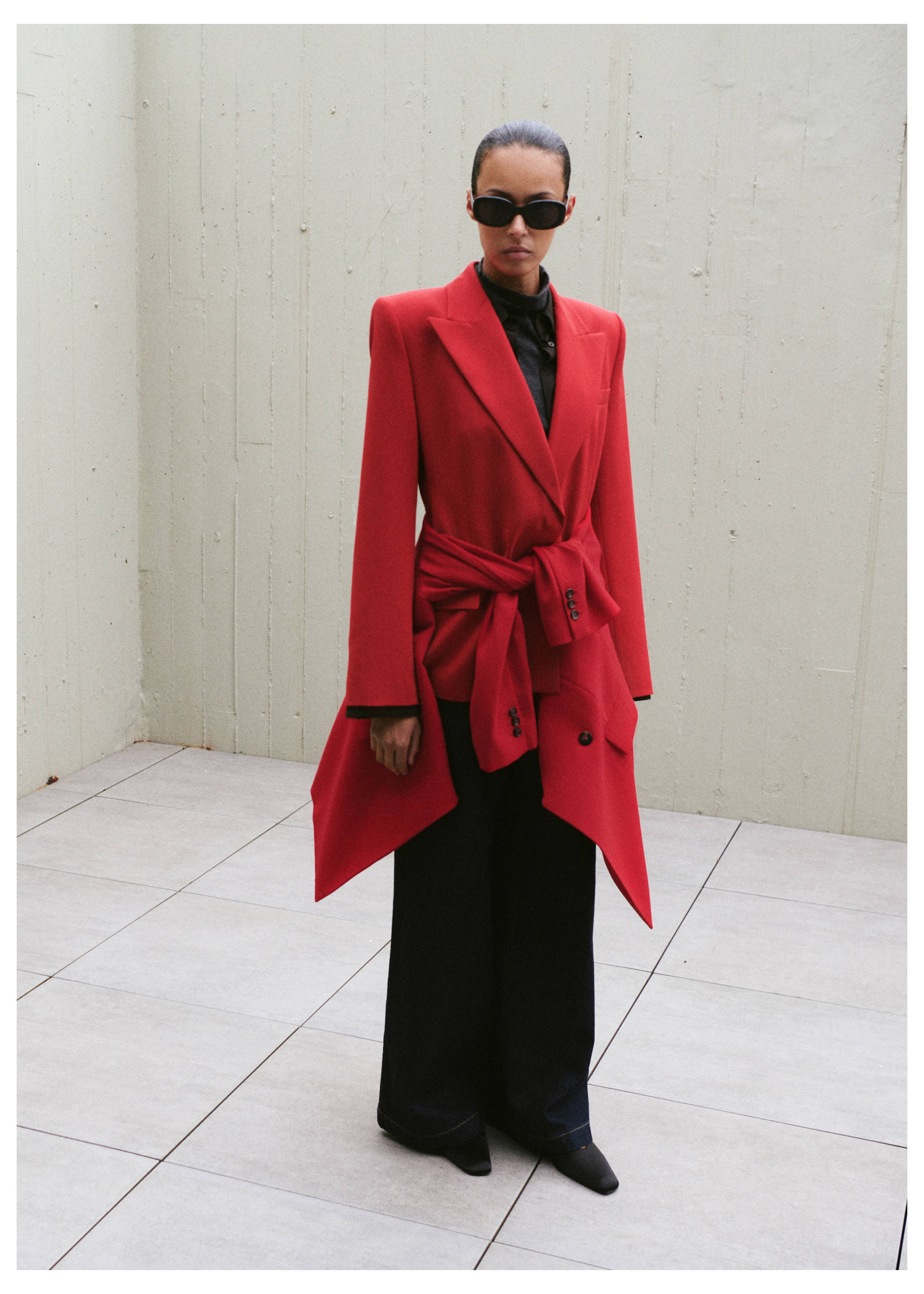 Fitted double-breasted blazer - Details of the article 6, Red. Ref: 27054101-00.