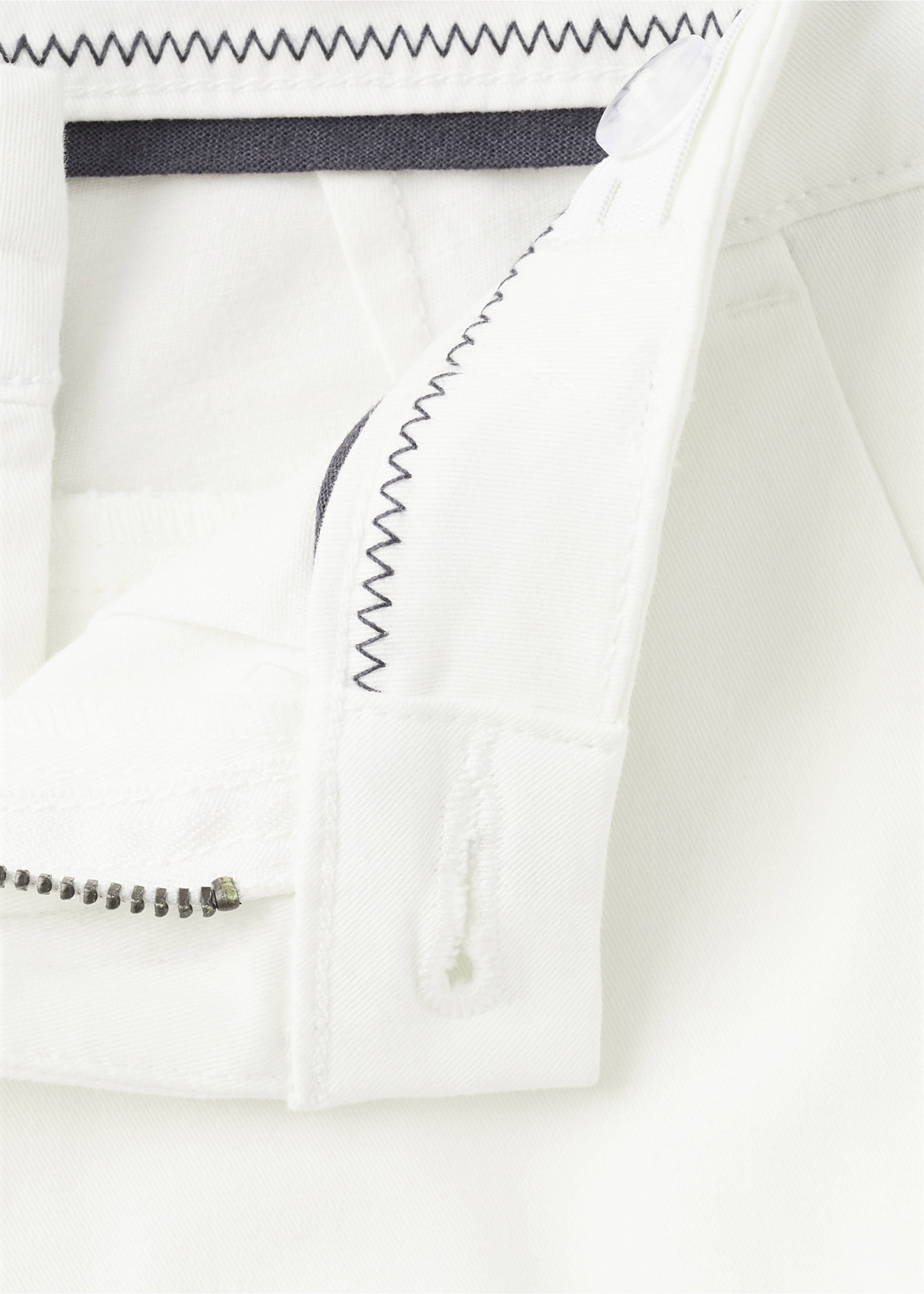 Pantalón chino dobladillo - Detalle del artículo 8, Blanco. Ref: 27054403-00.