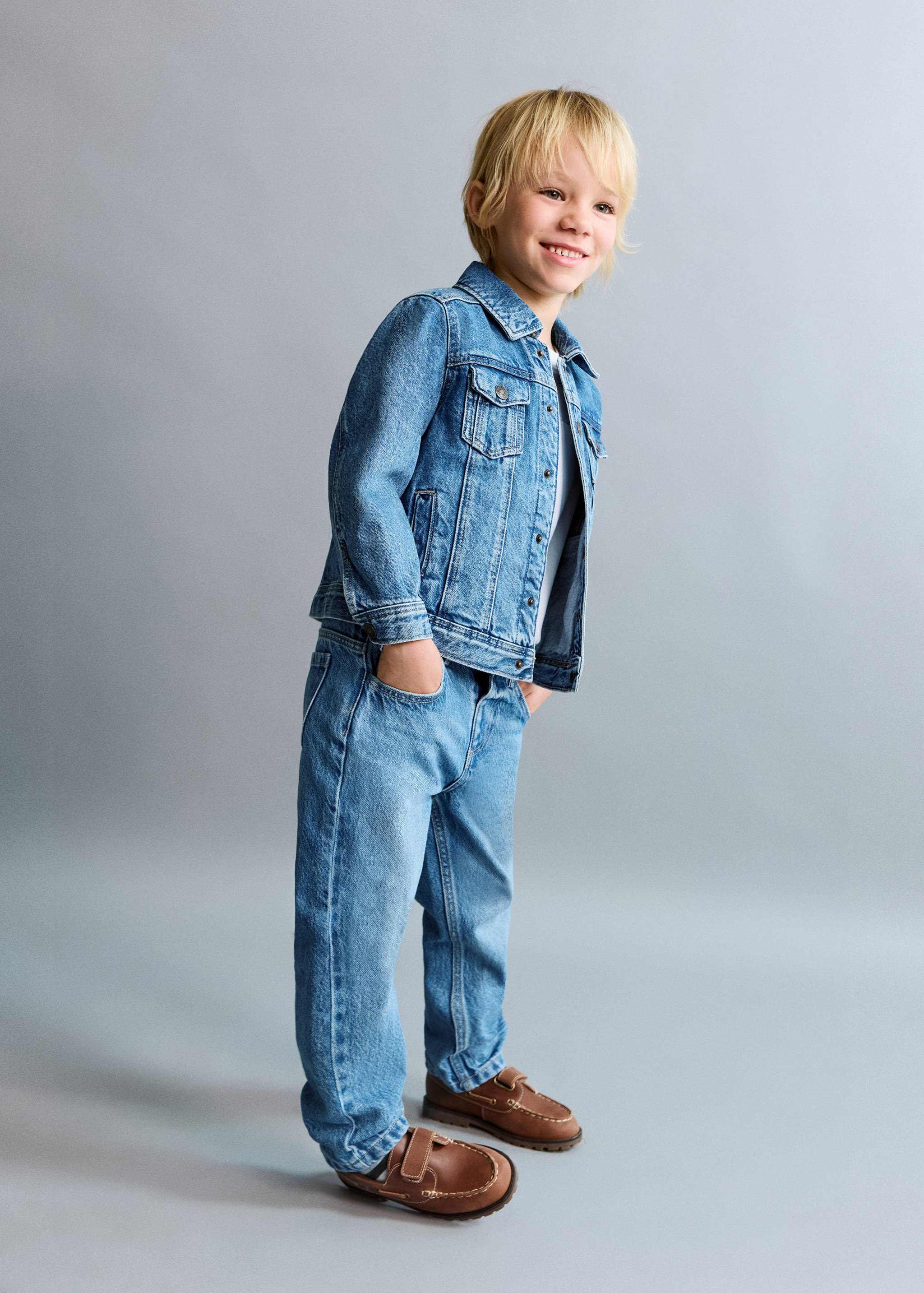 Cazadora vaquera - Plano medio