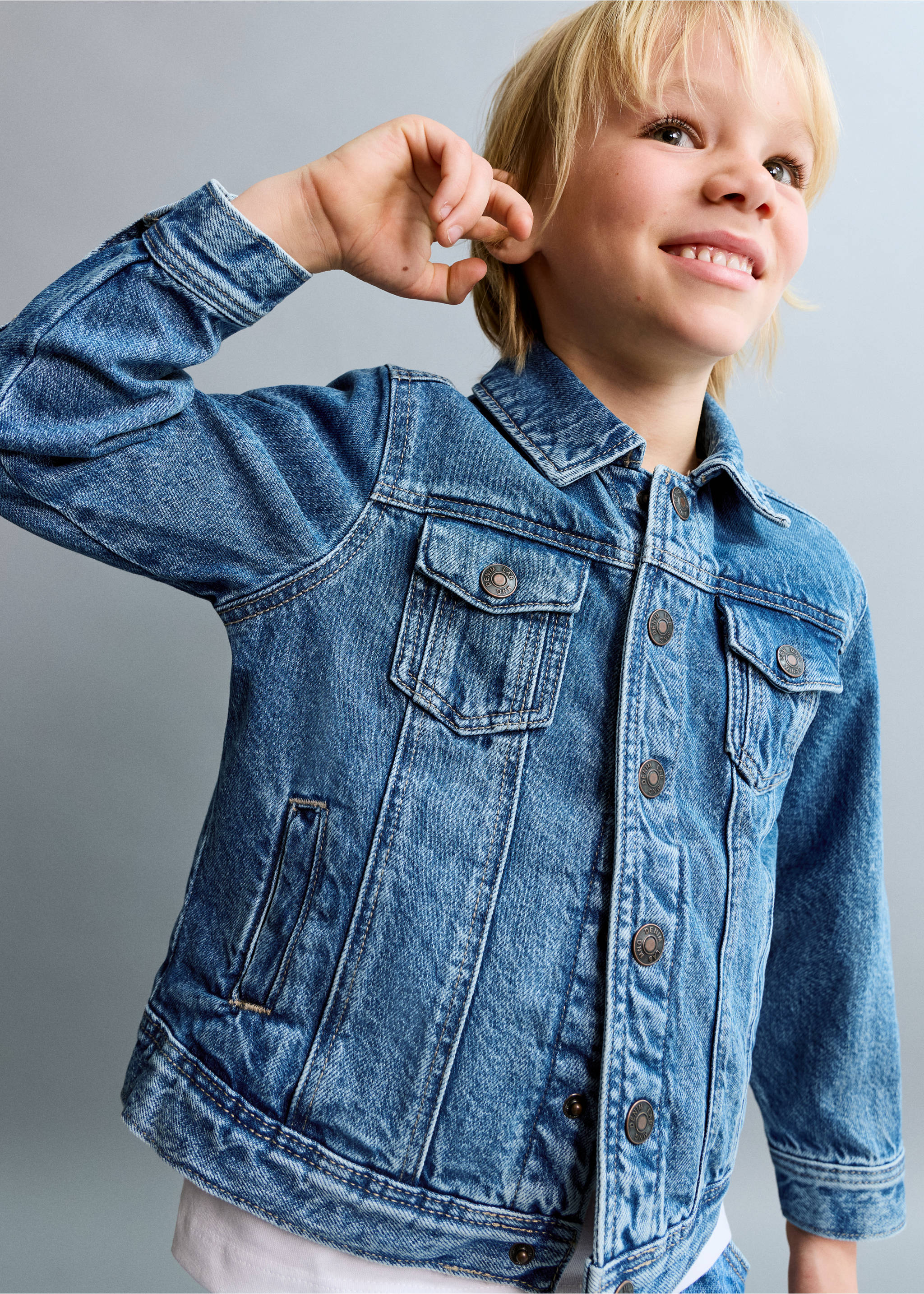 Cazadora vaquera - Detalle del artículo 1, Azul medio. Ref: 27054404-00.