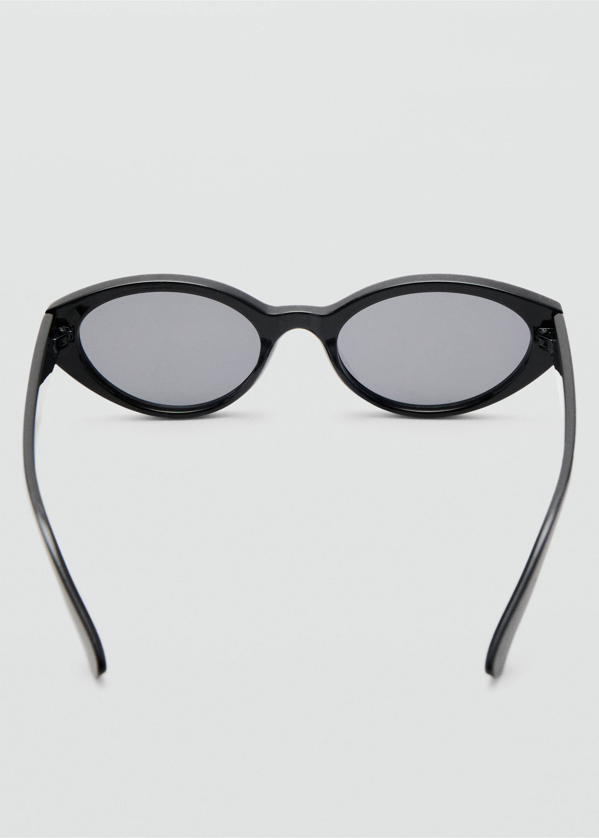 Sonnenbrille mit Azetatfassung - Detail des Artikels 1, Schwarz. Ref: 27054405-00.