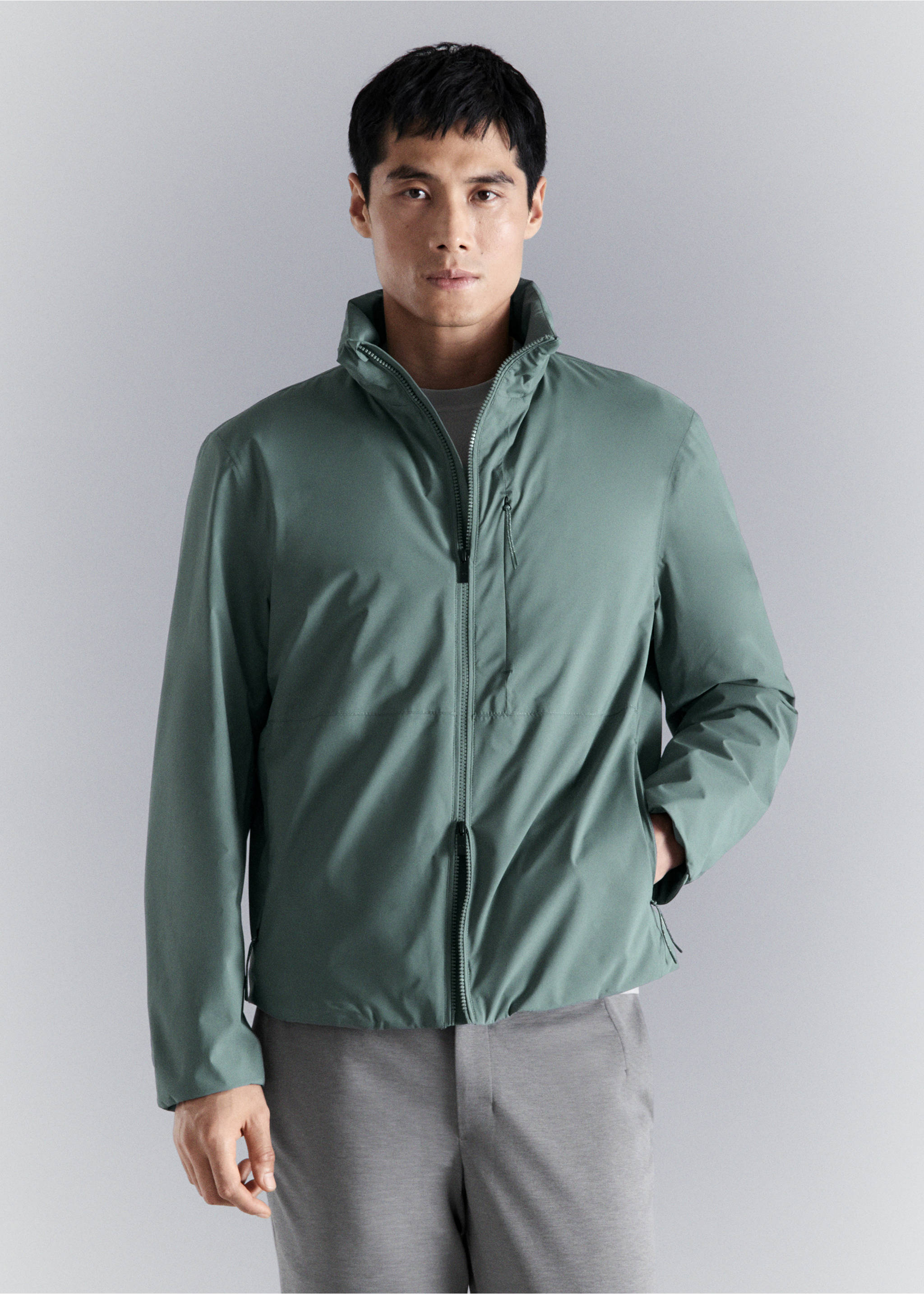 Cazadora packable water-repellent tecnología Thermore® - Plano medio, Verde oscuro. Ref: 27054406-00.