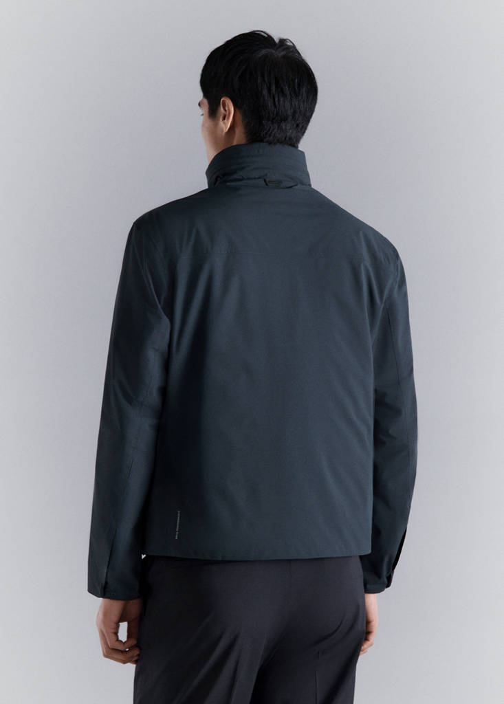 Packable water-repellent jacket with Thermore® technology — Navy