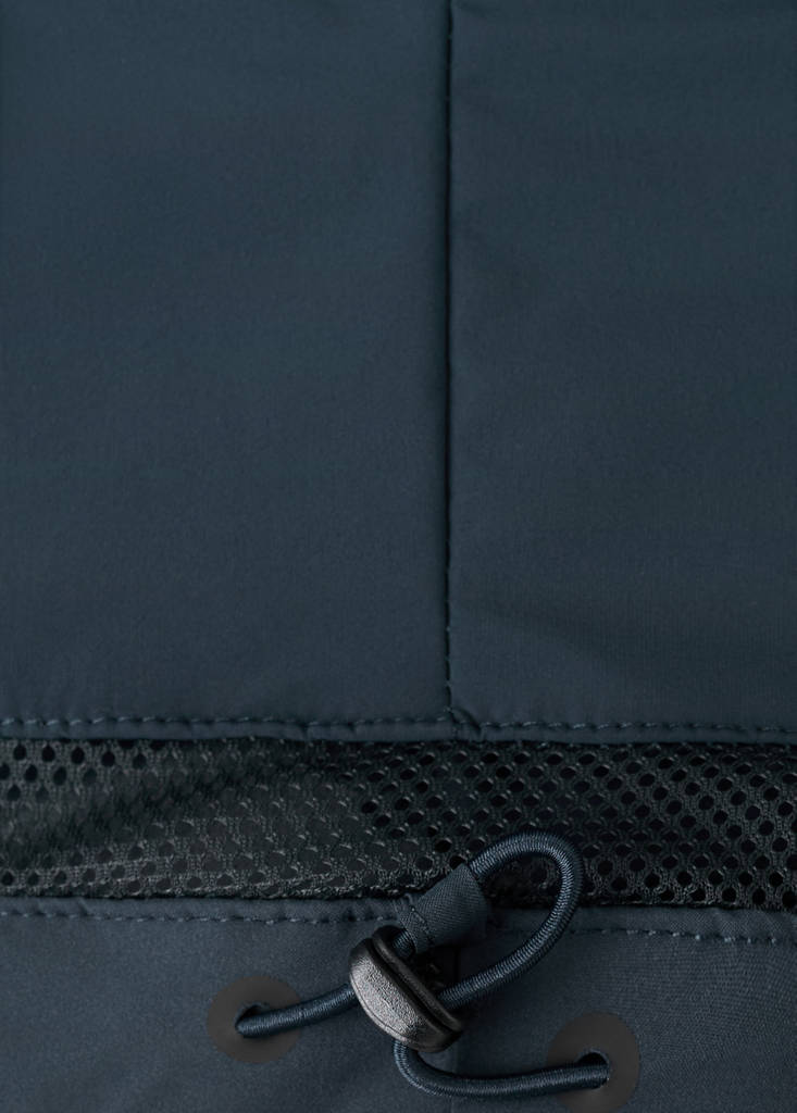 Packable water-repellent jacket with Thermore® technology — Navy