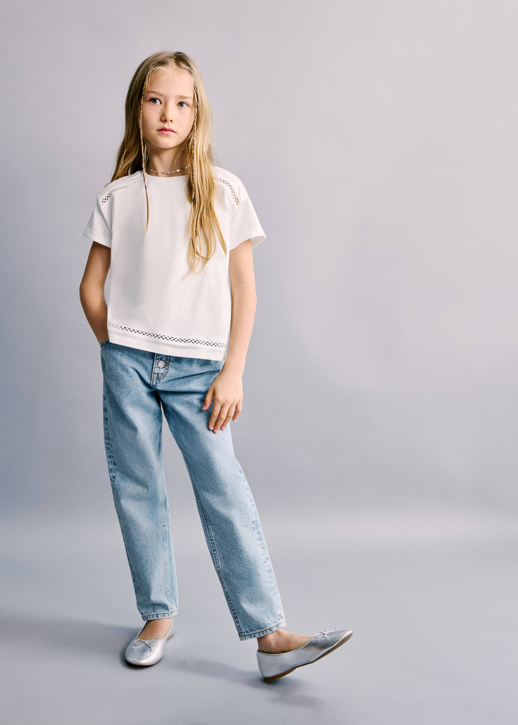 تي شيرت بتفصيل مخرم - رؤية عامة