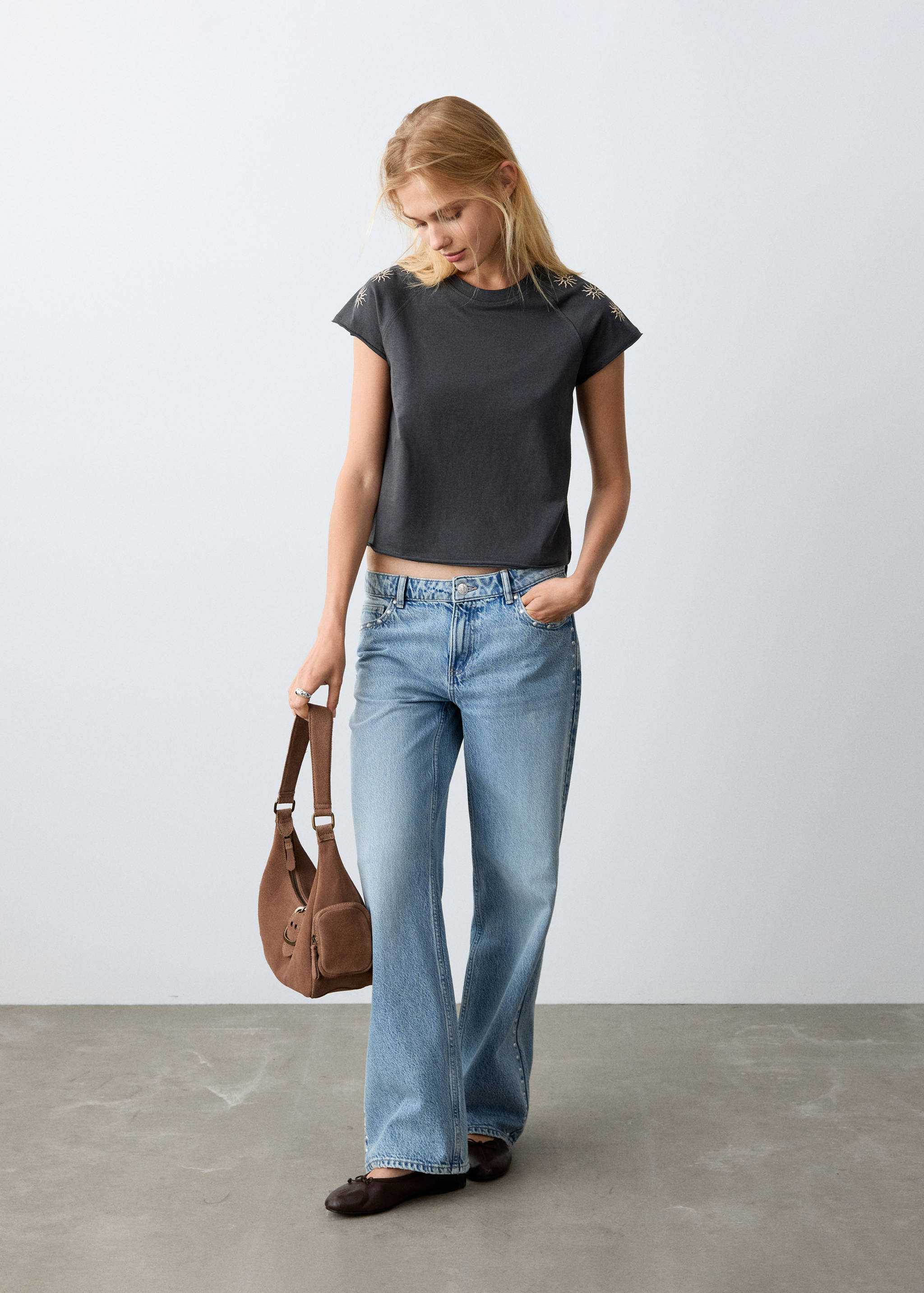 Geborduurd katoenen T-shirt - Overzichtstekening