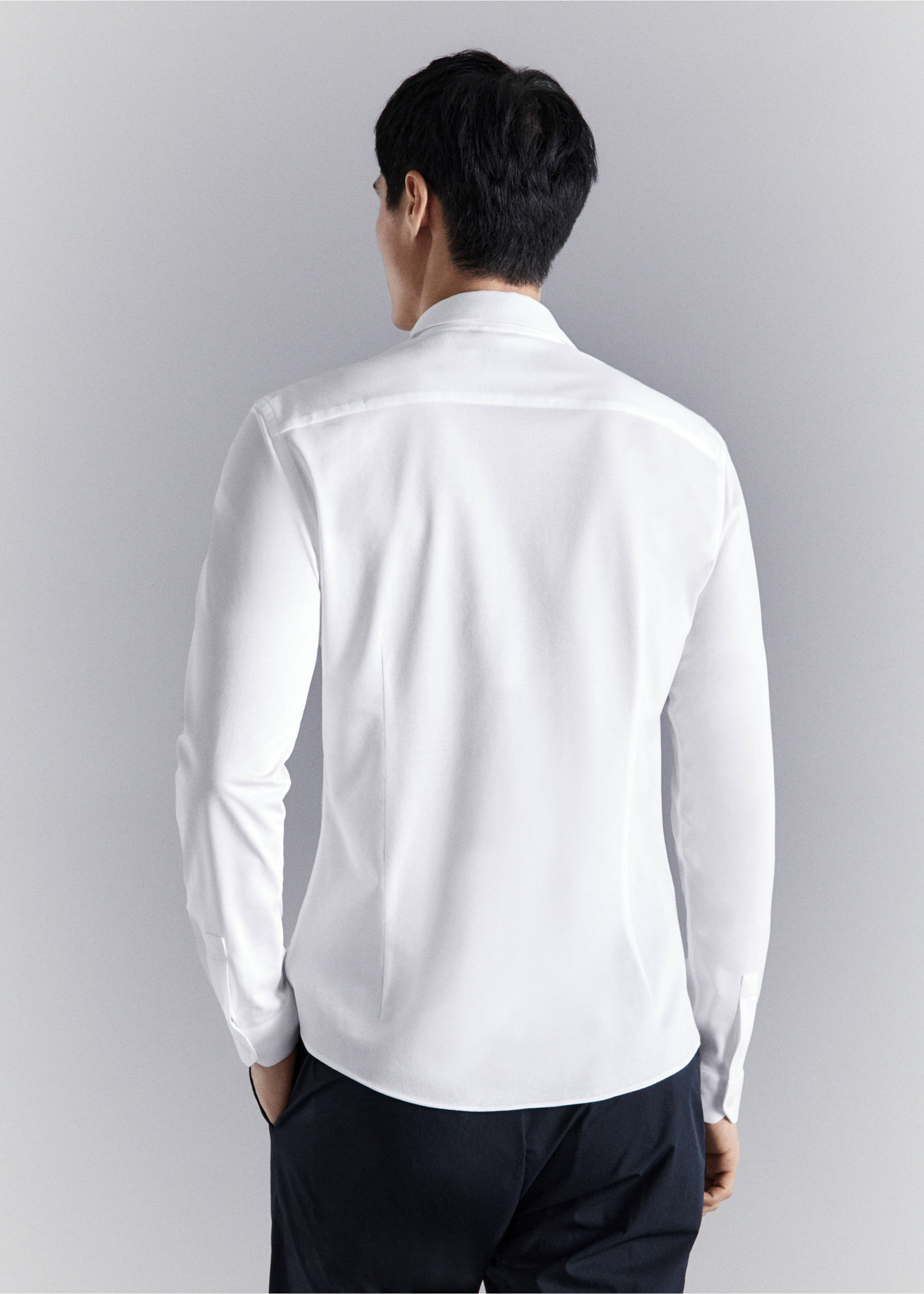 Camisa slim fit algodón comfort stretch non-iron - Reverso del artículo, Blanco. Ref: 27054422-00.
