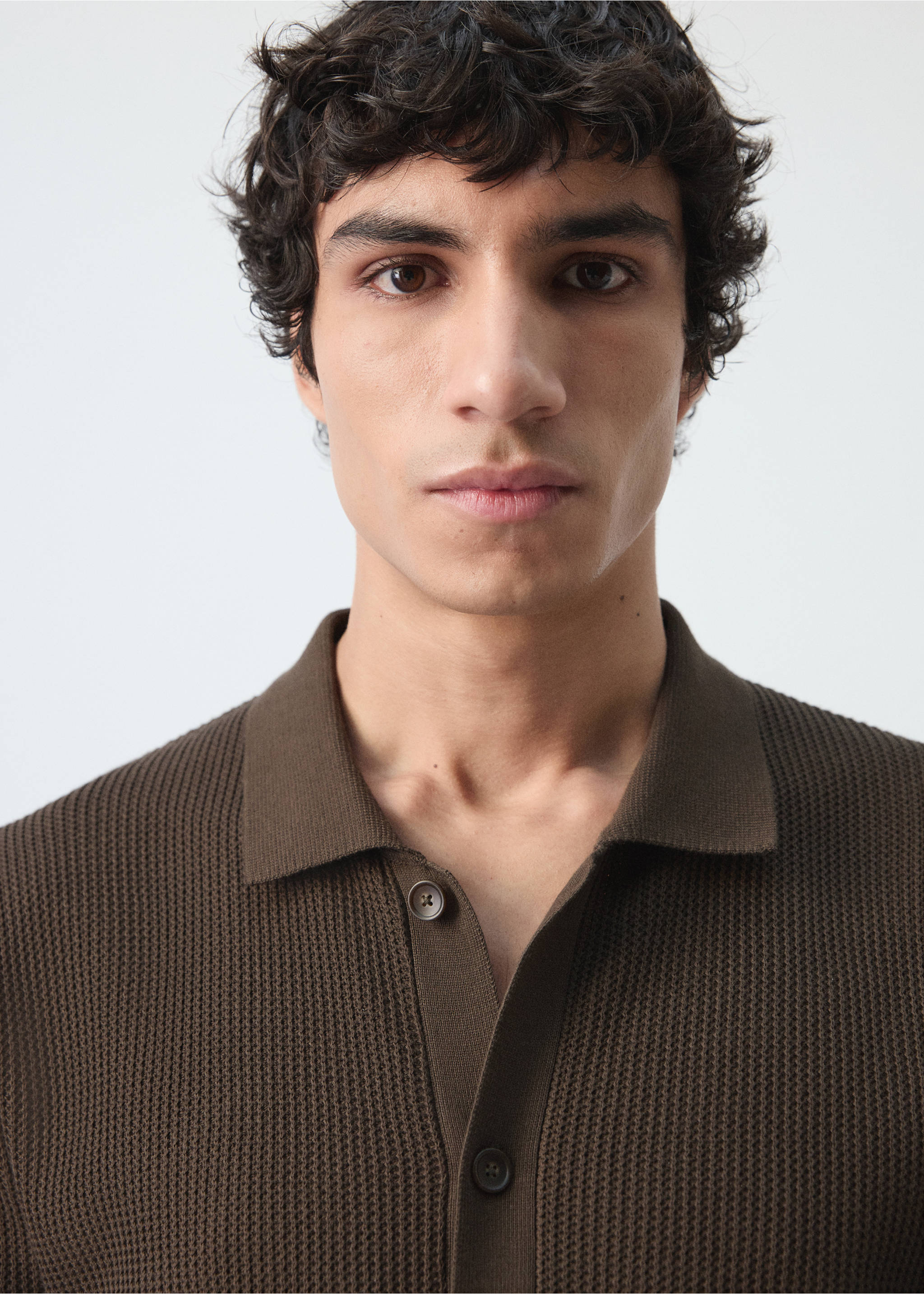 Πόλο 100% βαμβάκι πλεκτό δομή κουμπιά - Λεπτομέρεια του προϊόντος 1, Σοκολατί. Ref: 27054426-00.