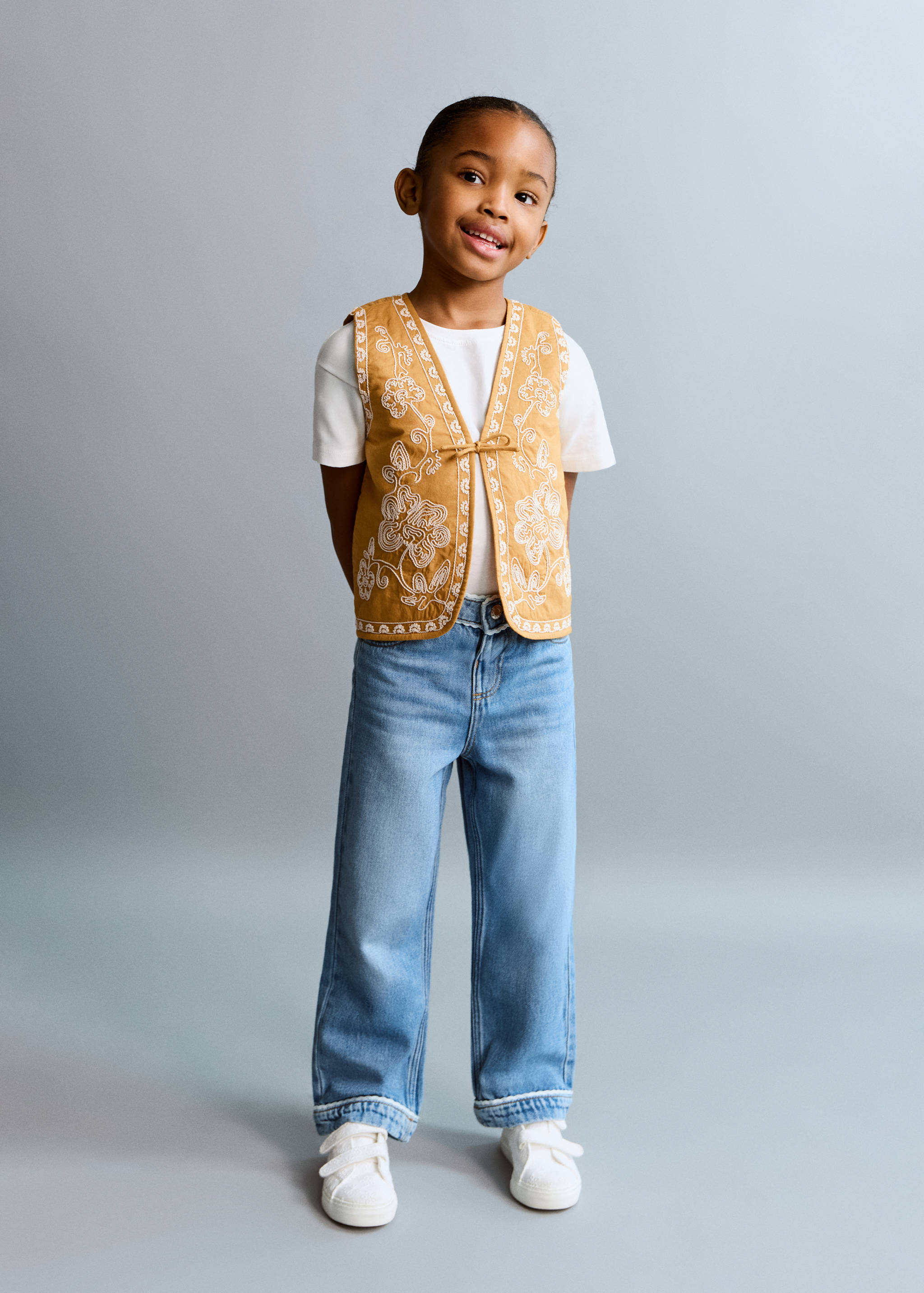 Virághímzéses mellény - Általános sík