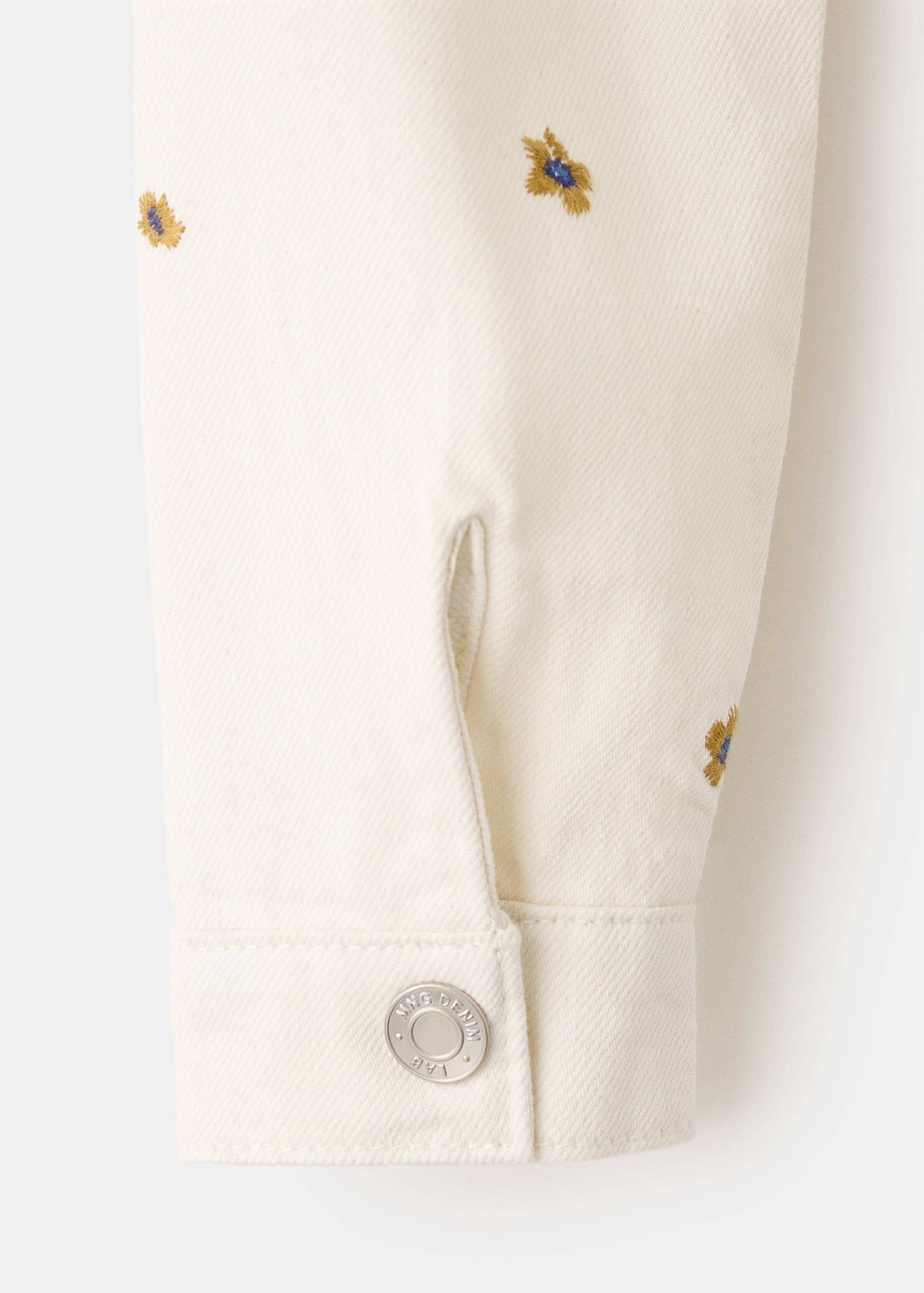 Cazadora vaquera detalles bordados - Detalle del artículo 8