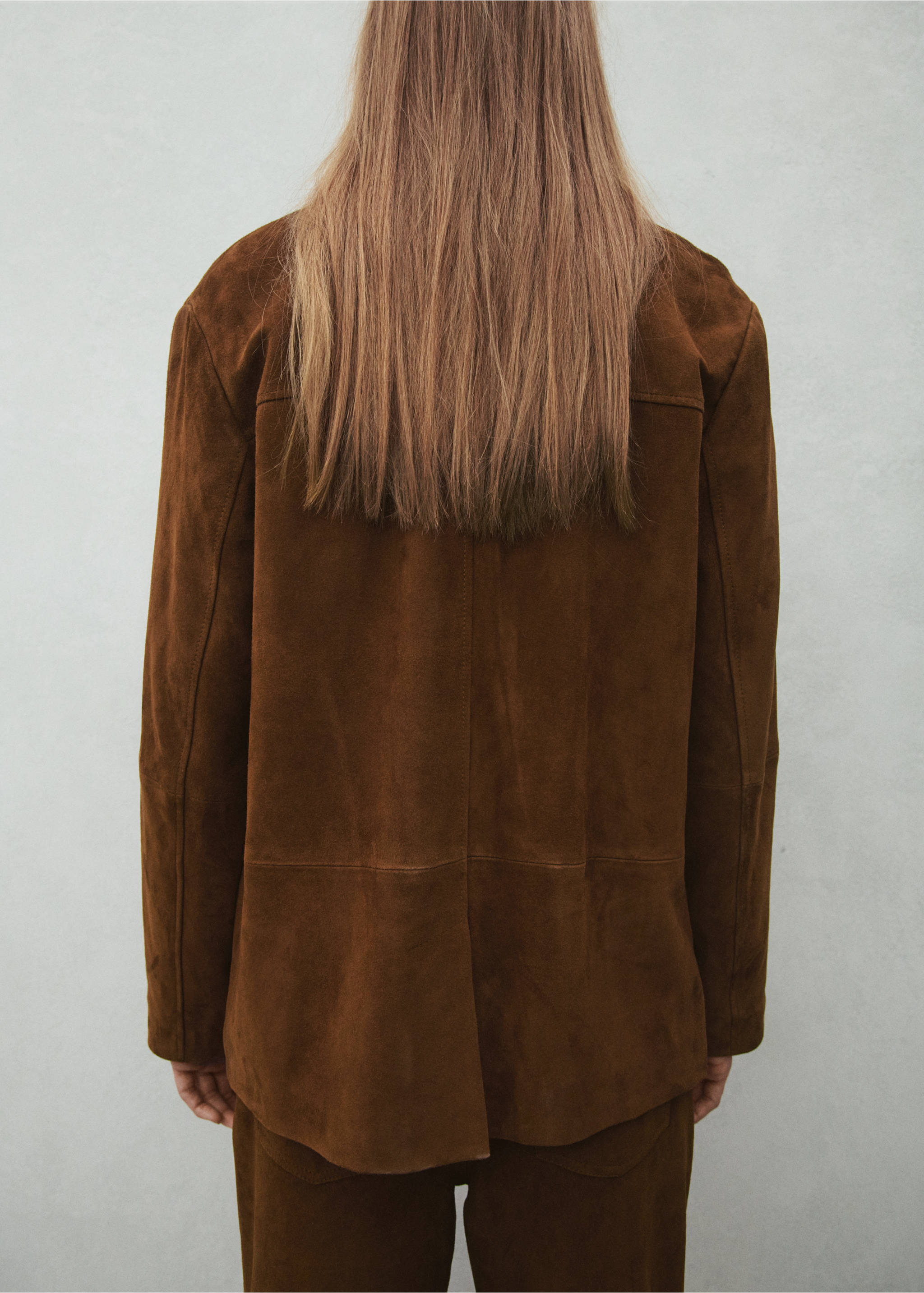 Straight blazer with front stitching - Reverse of the article, Tobacco Brown. Ref: 27054432-00.