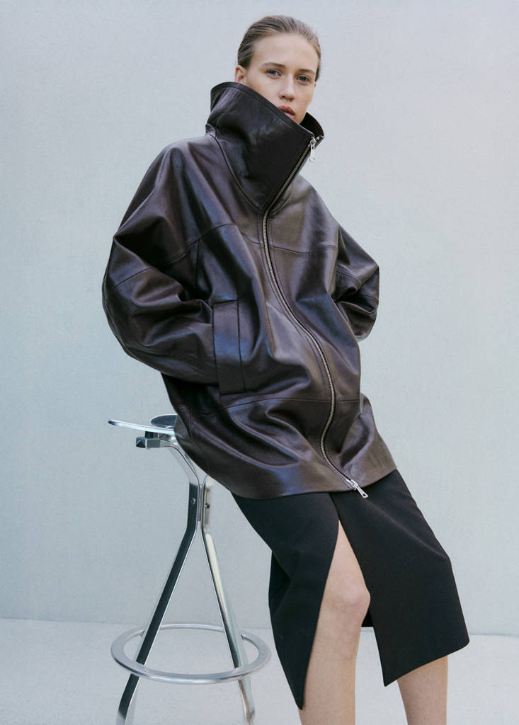 Oversized funnel neck fur coat — Burgundy