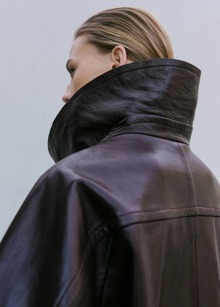 Oversized funnel neck fur coat — Burgundy
