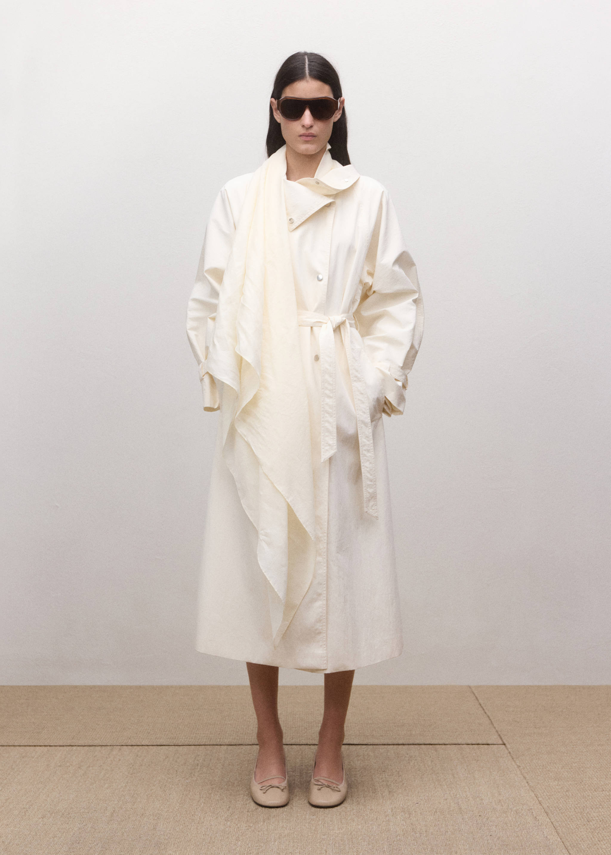 Balerinke s blok potpeticom - Opći prikaz, Bež. Ref: 27054444-00.