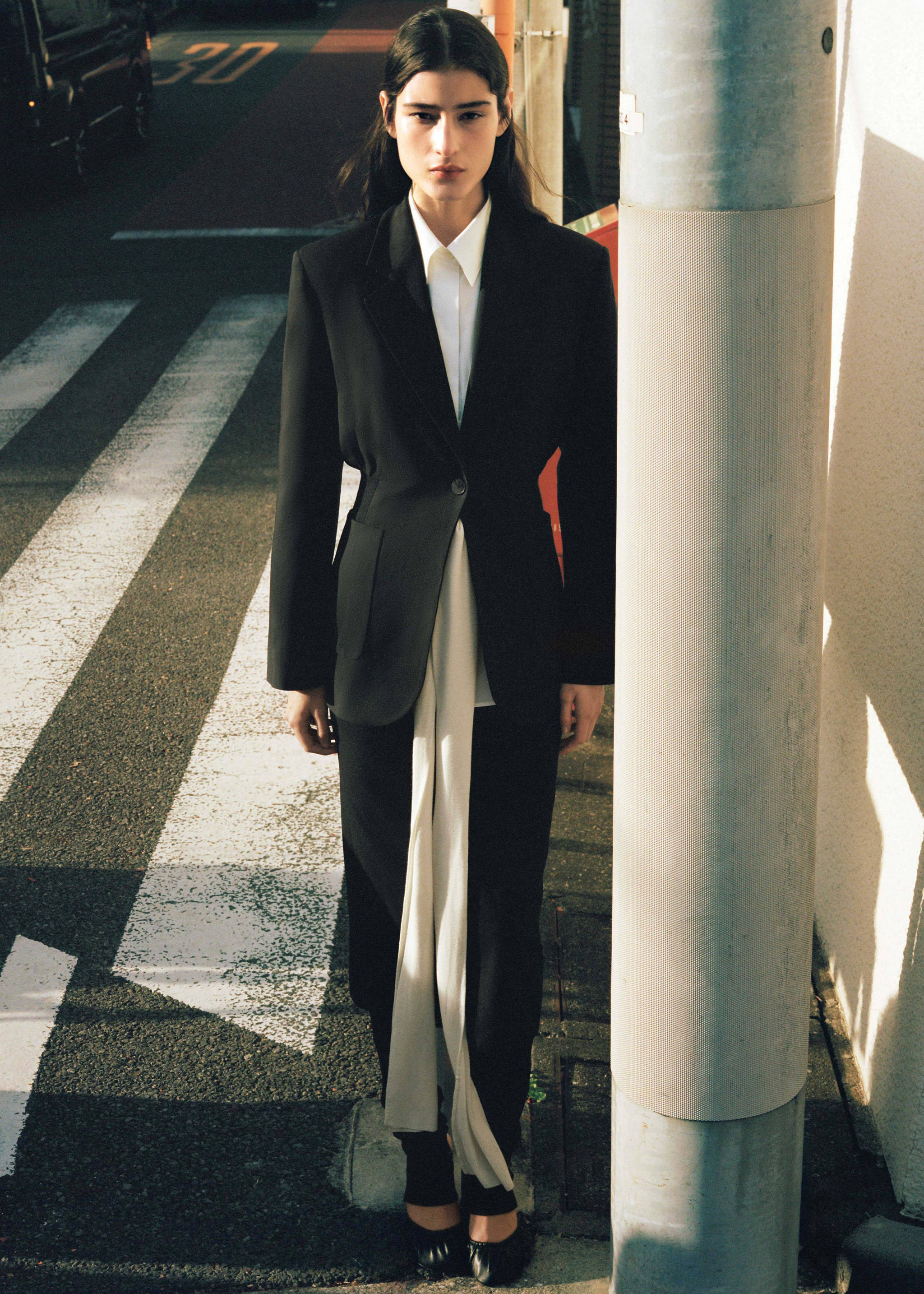 Приталенный блейзер из лиоцелла - Общий план, Черный. Ref: 27054446-00.