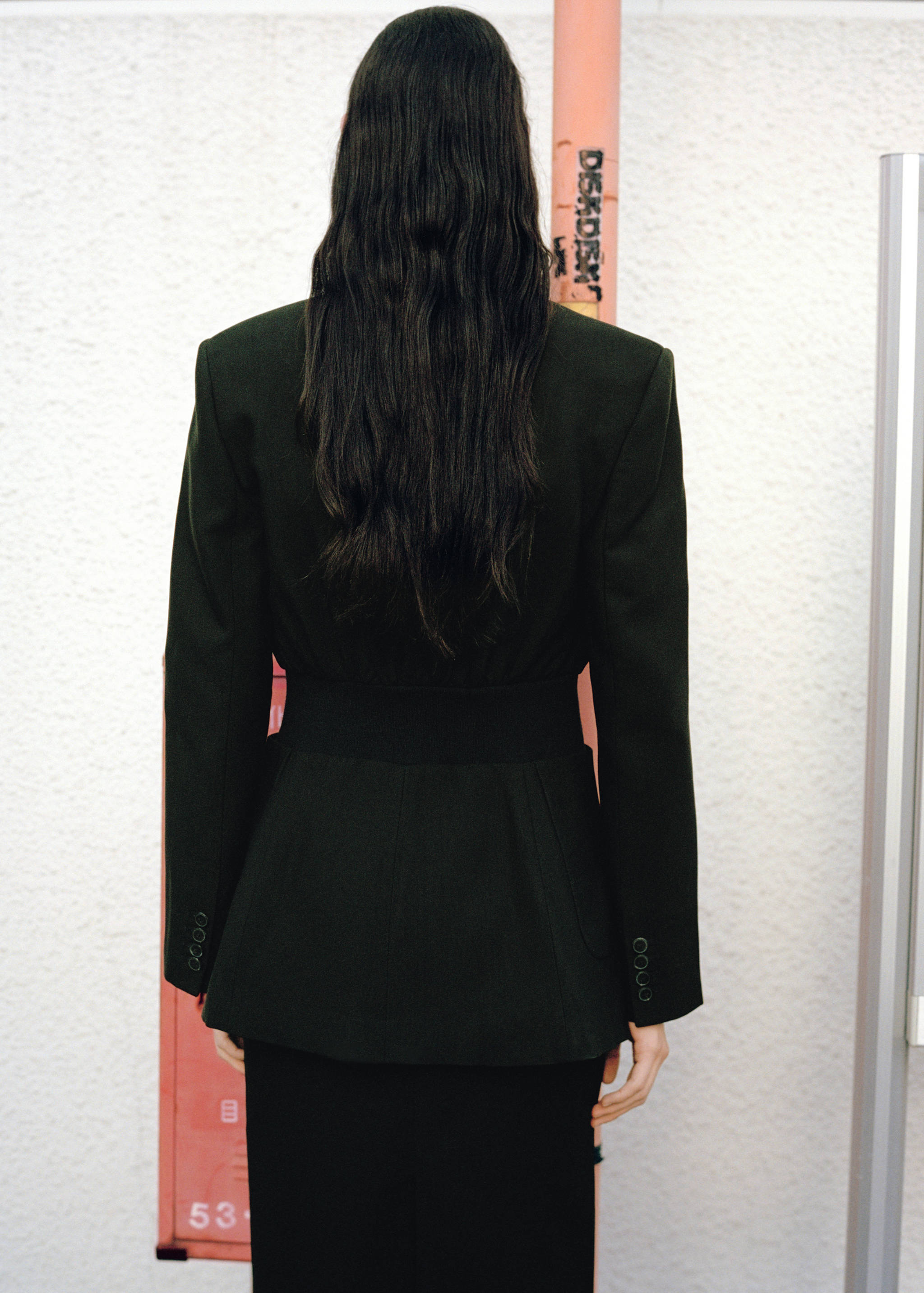 Приталенный блейзер из лиоцелла - Обратная сторона изделия