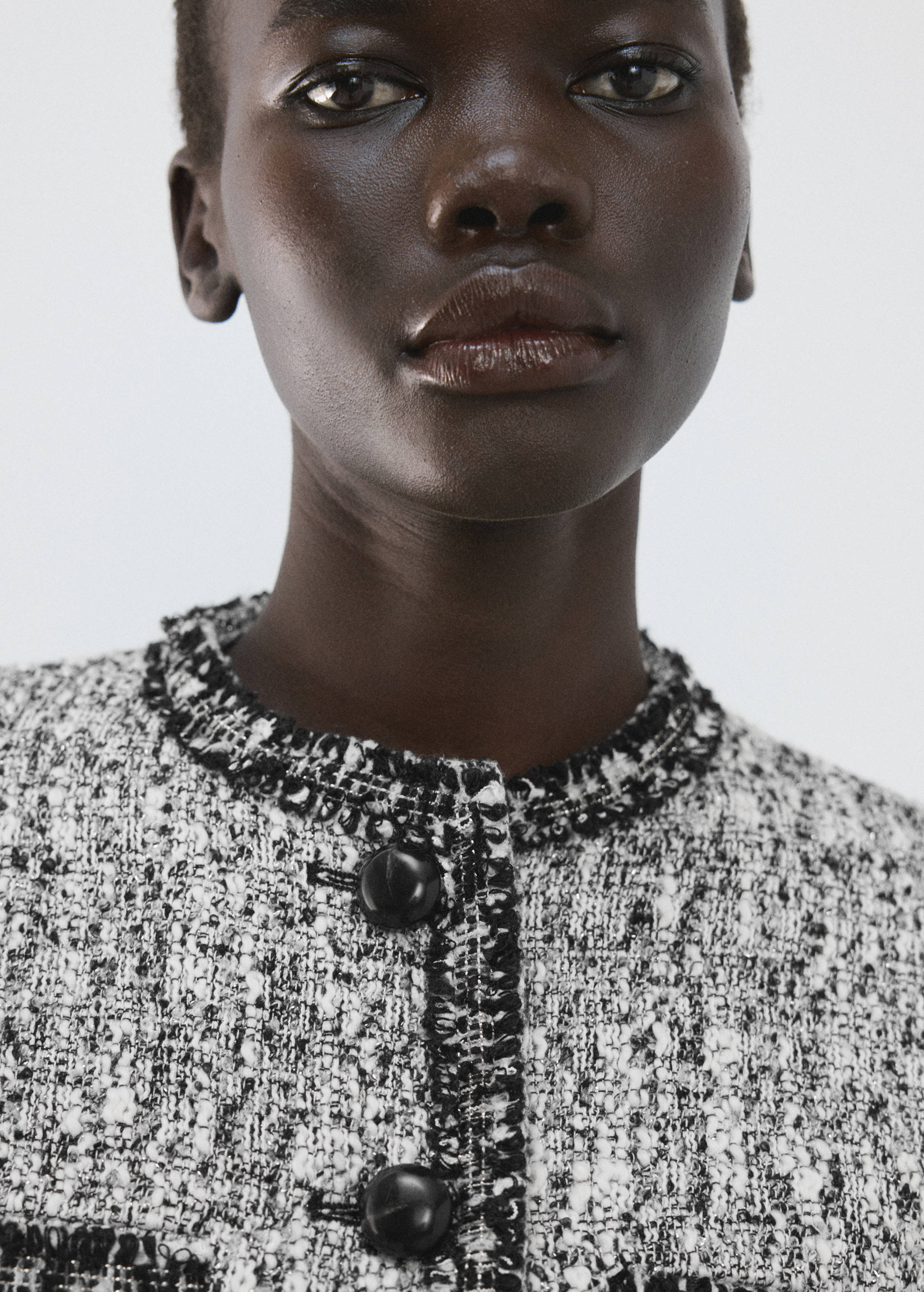 Tweed jacket with frayed ends - Details of the article 1