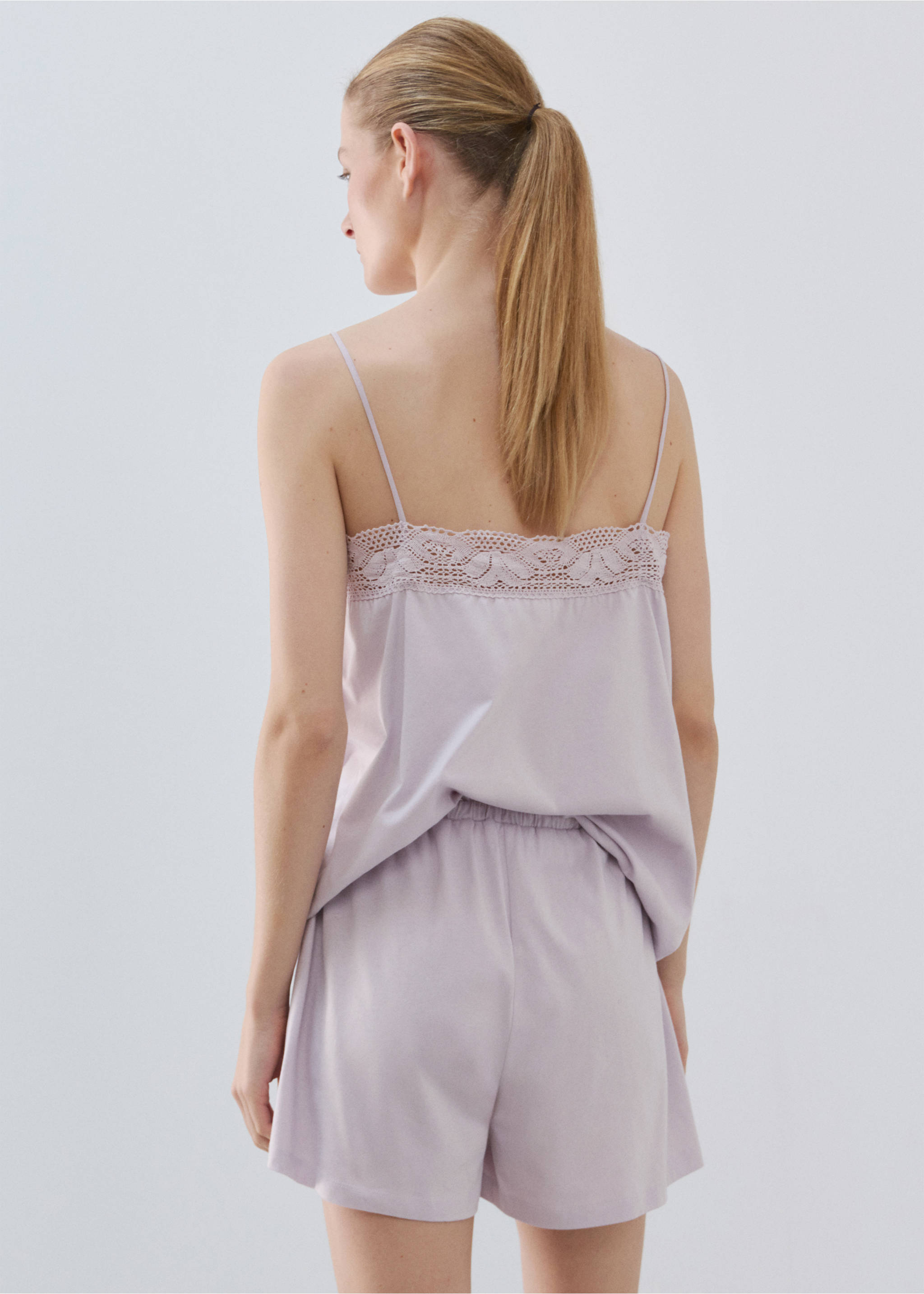 Cotton shorts - Reverse of the article, Lilac. Ref: 27054768-00.