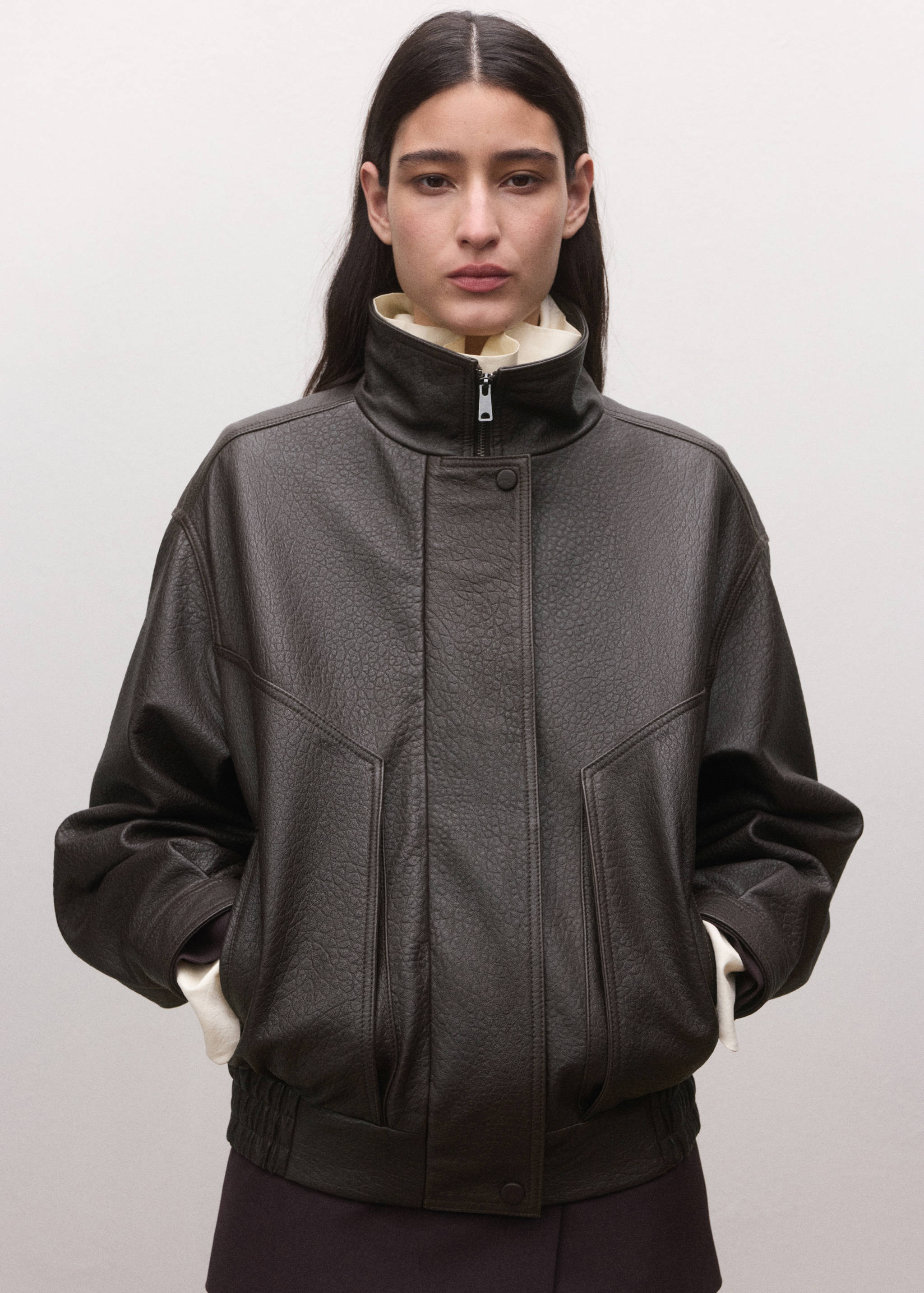 Veste cuir oversize - Plan moyen, Marron. Ref: 27054773-02.