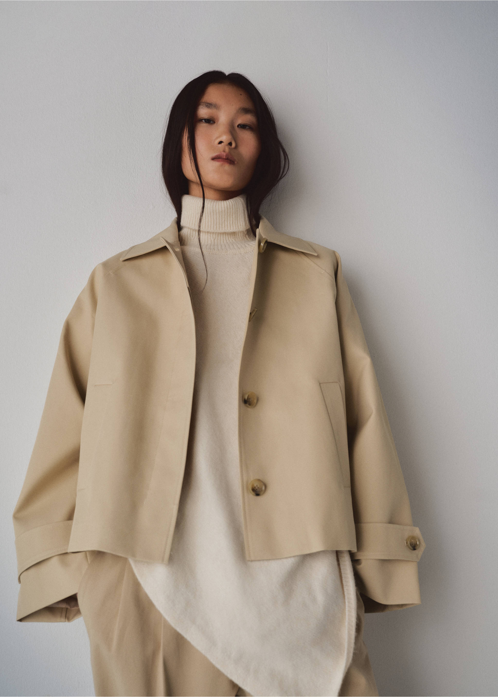 Oversized short trench - Medium plane, Beige. Ref: 27054774-00.