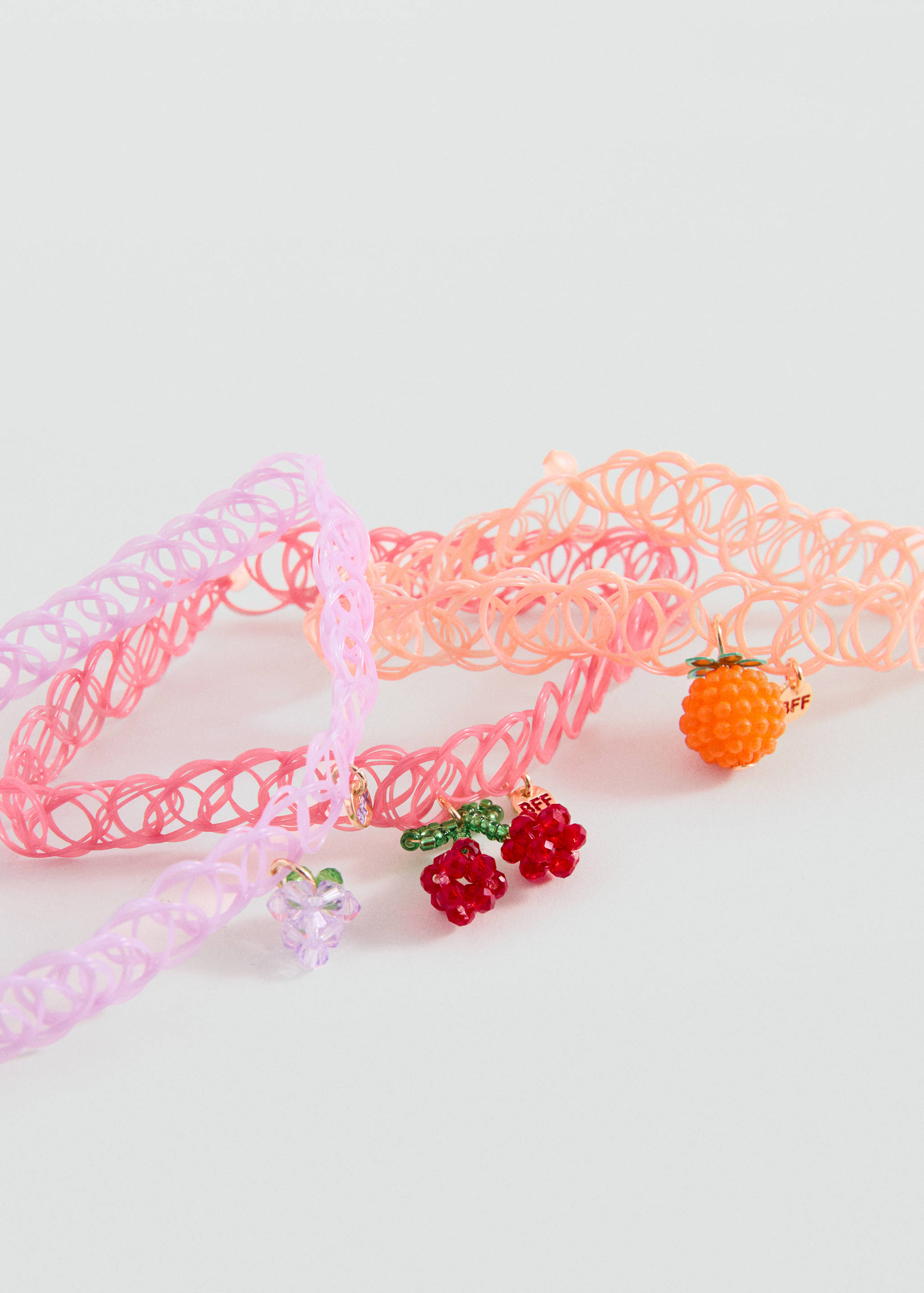 Lot 3 ras-de-cou - Détail de l'article 1