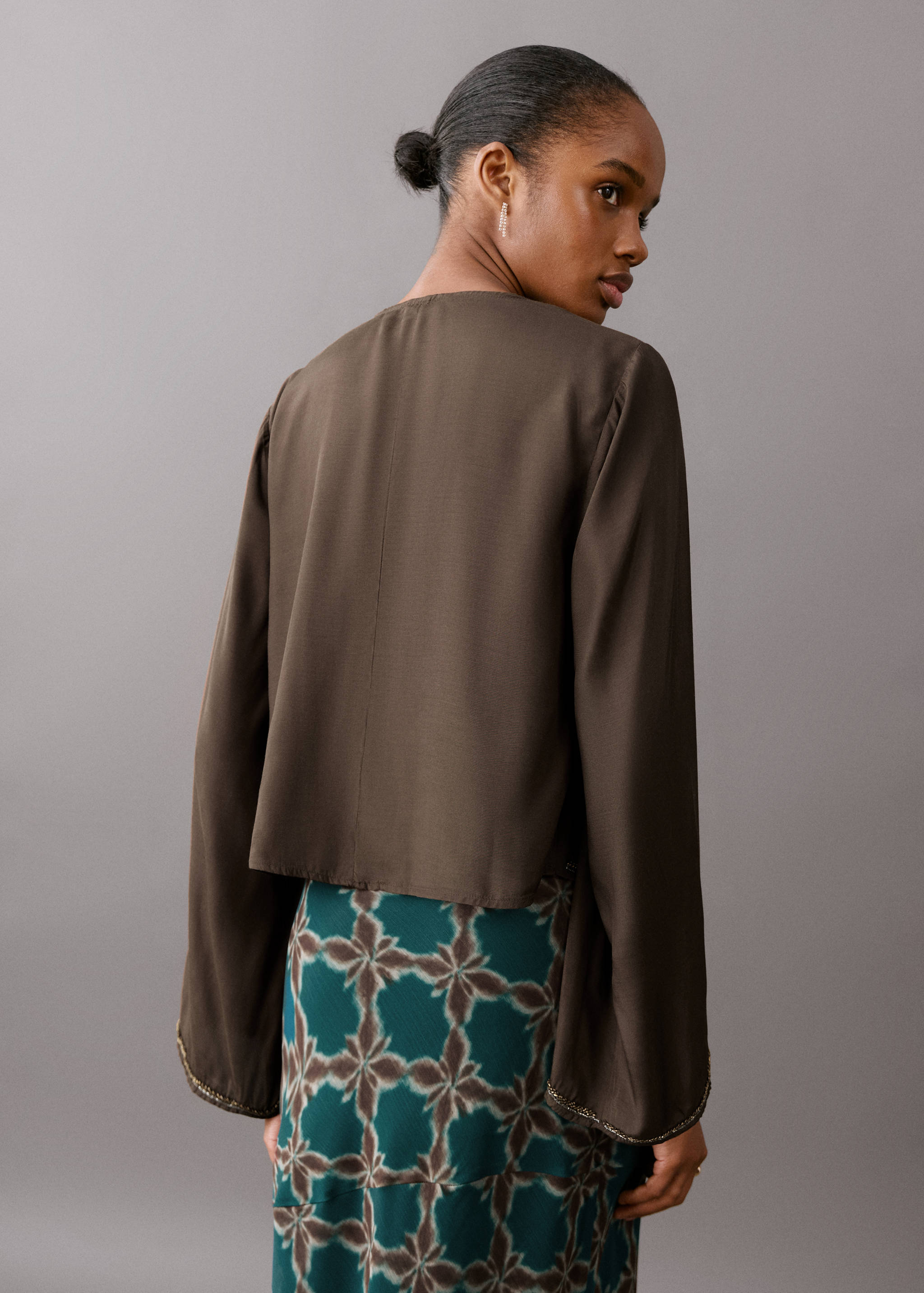 Fluid kimono jacket with shine - Reverse of the article