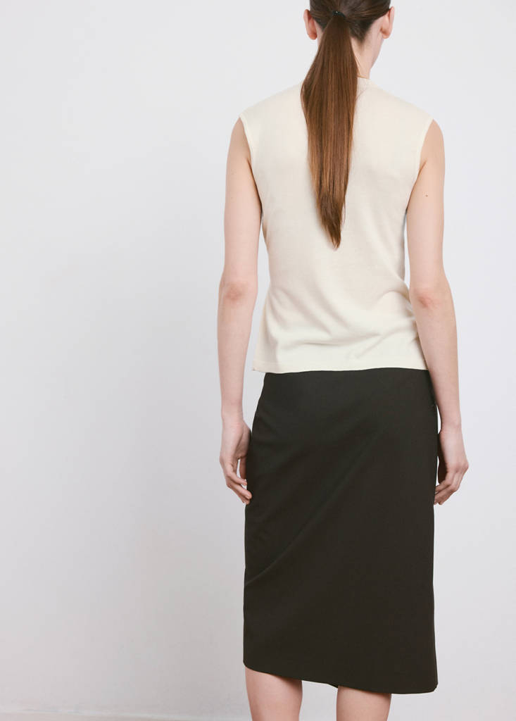 Side gathered knitted top — Ecru