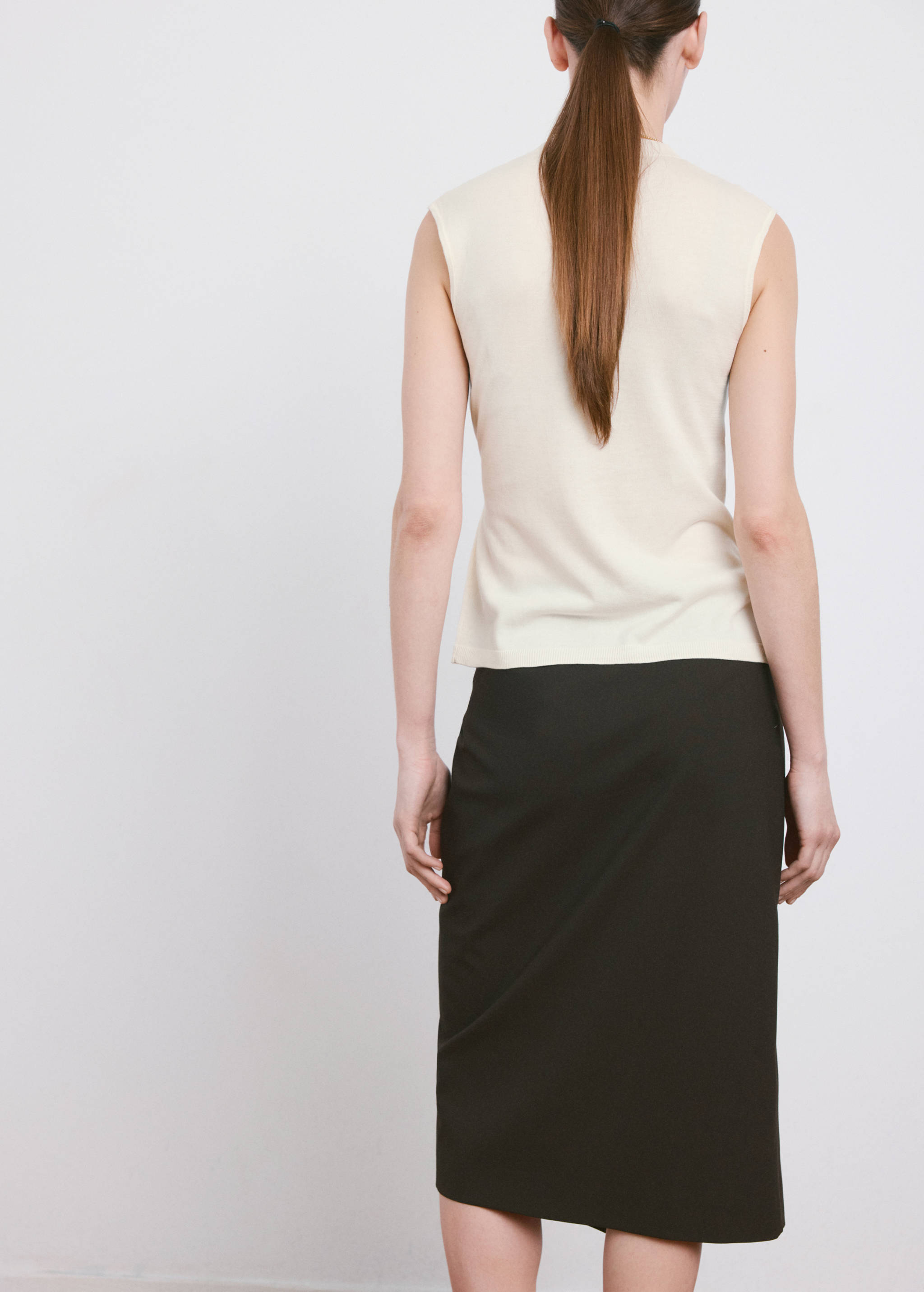 Side gathered knitted top - Reverse of the article