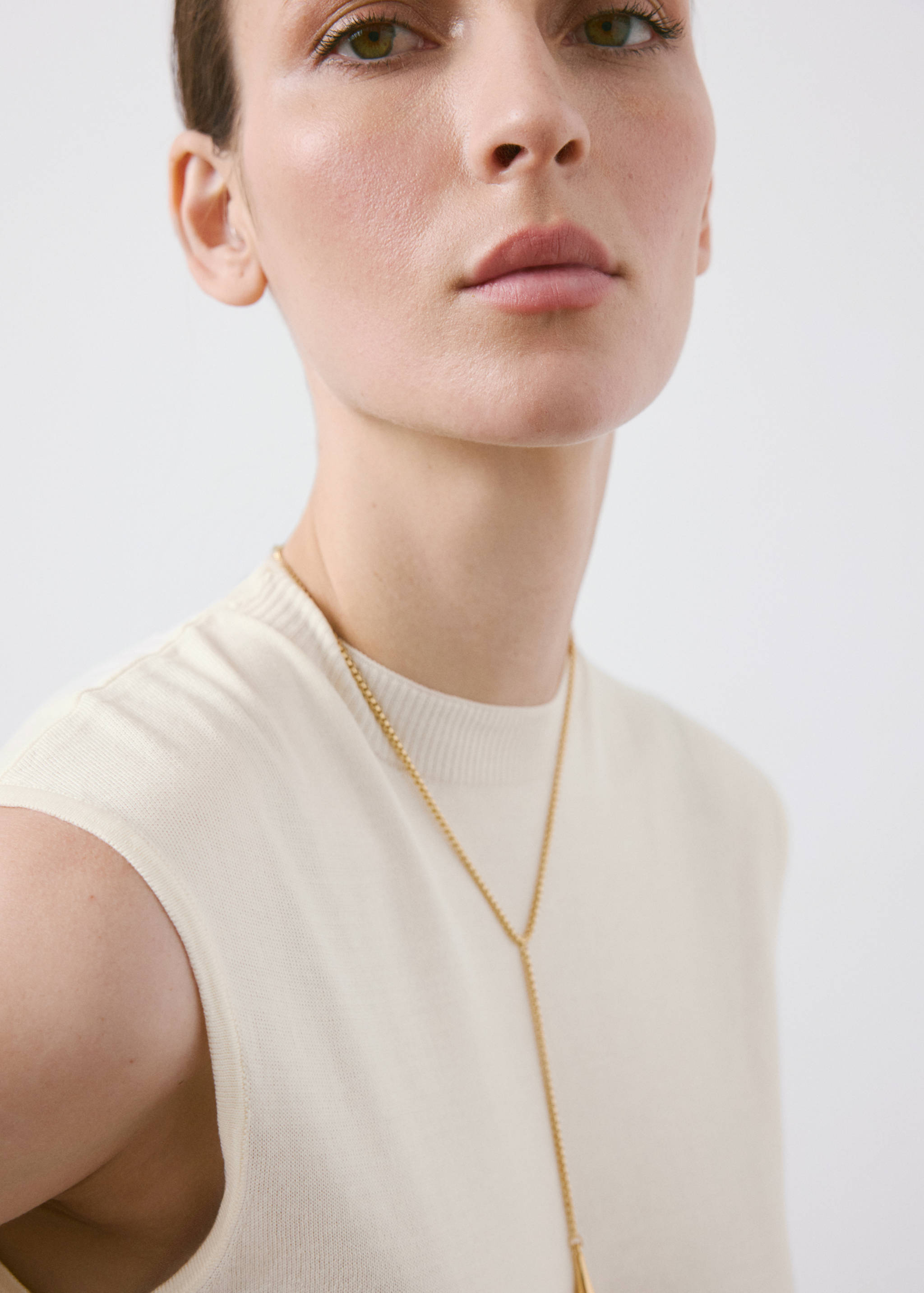 Side gathered knitted top - Details of the article 1