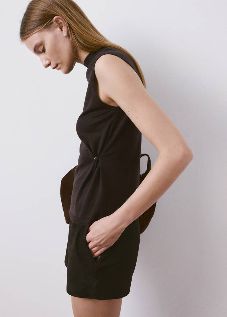 Side gathered knitted top — Chocolate