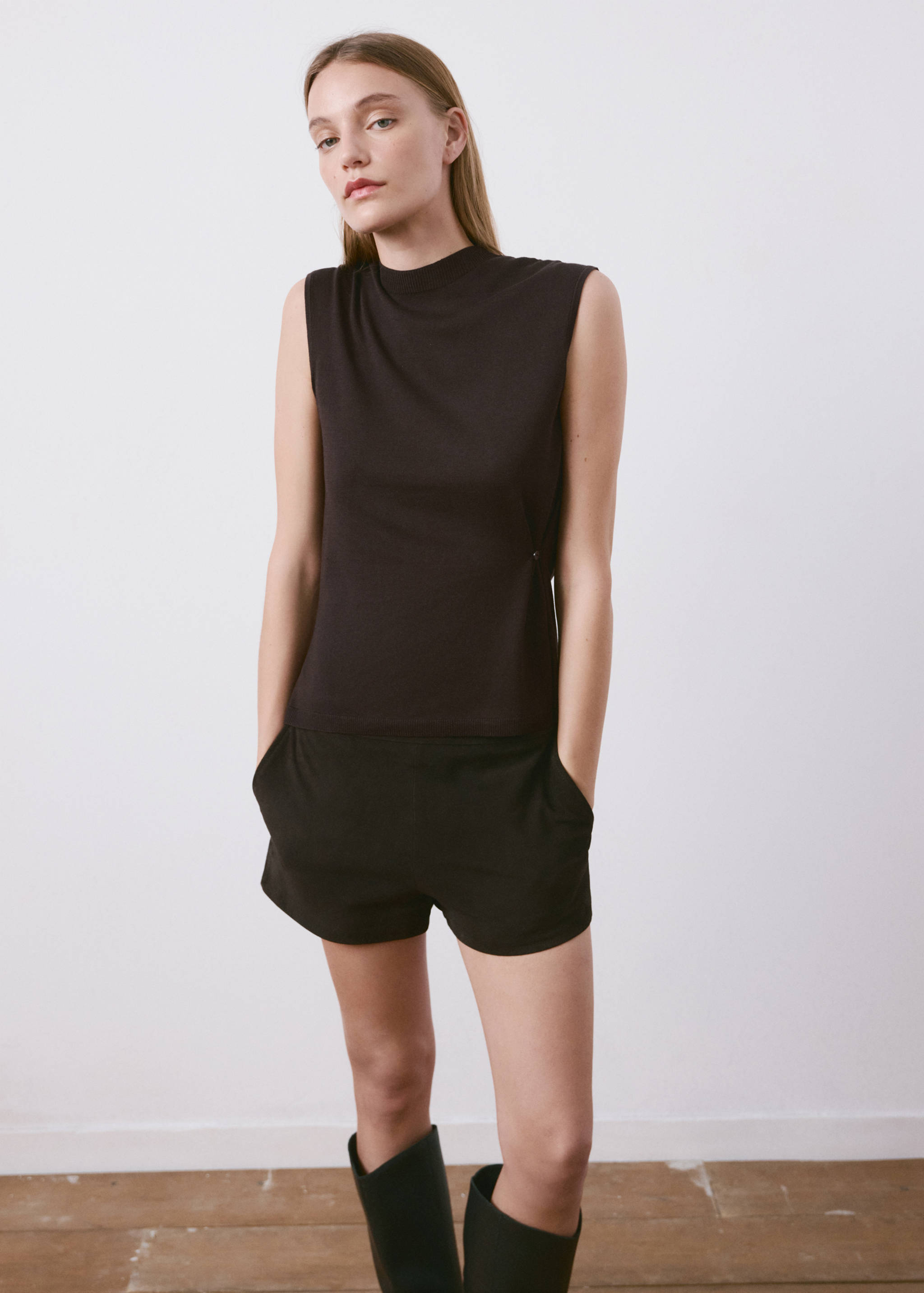 Side gathered knitted top - Details of the article 2