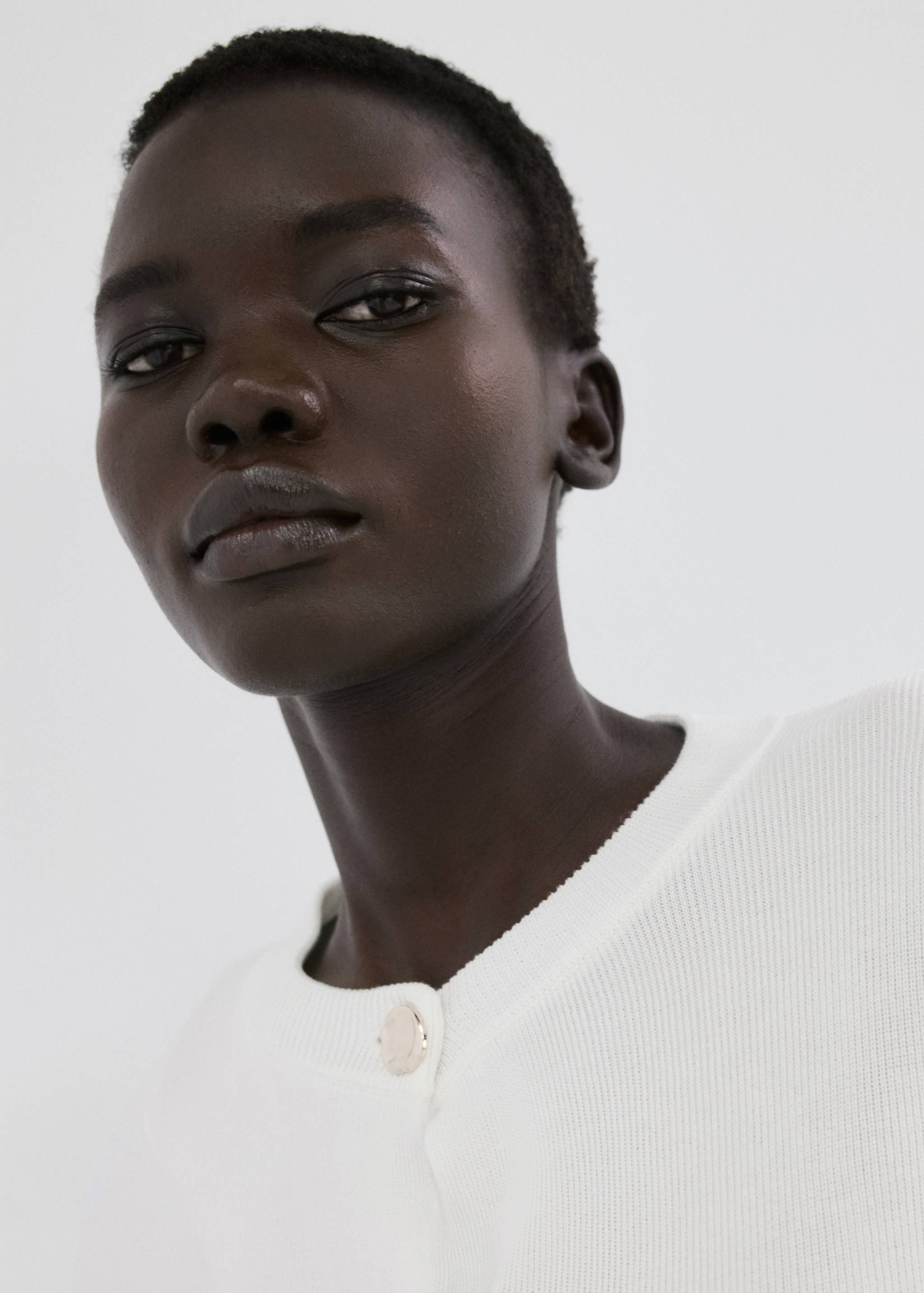 Knitted cardigan with jewel button - Details of the article 1