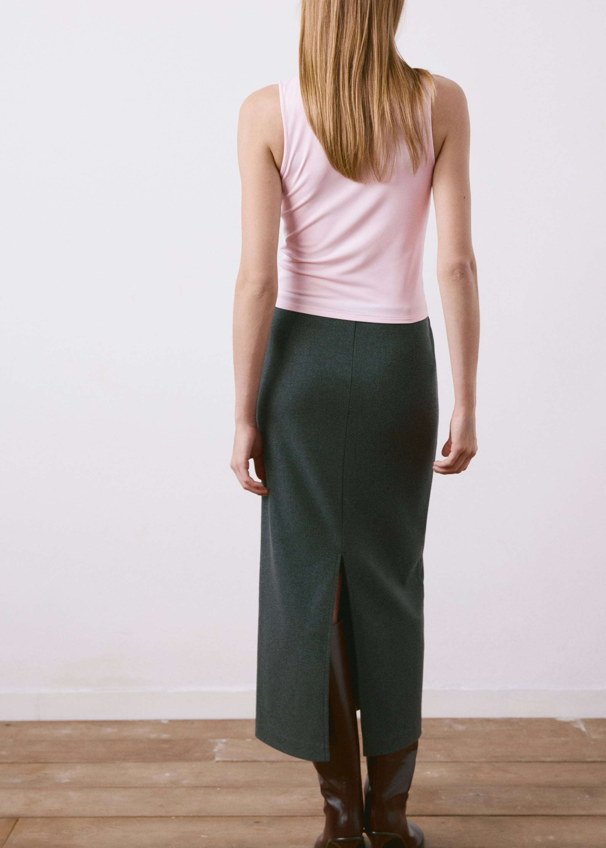 Fitted top with perkins collar - Reverse of the article