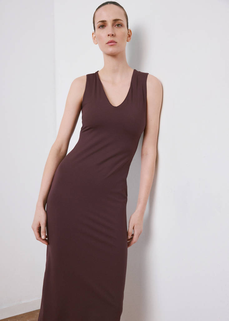 Fitted V-neck dress — Burgundy