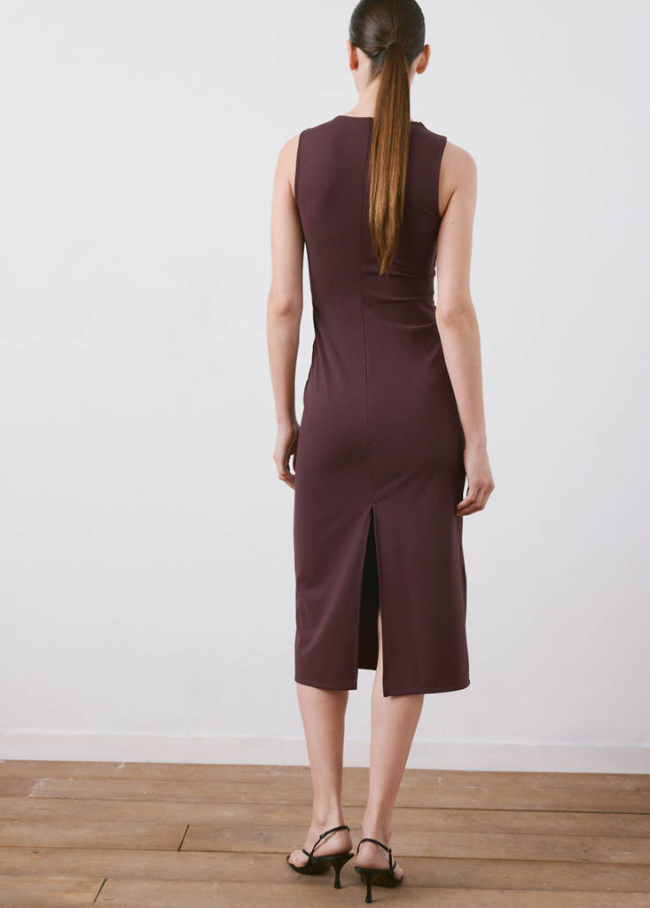 Fitted V-neck dress — Burgundy