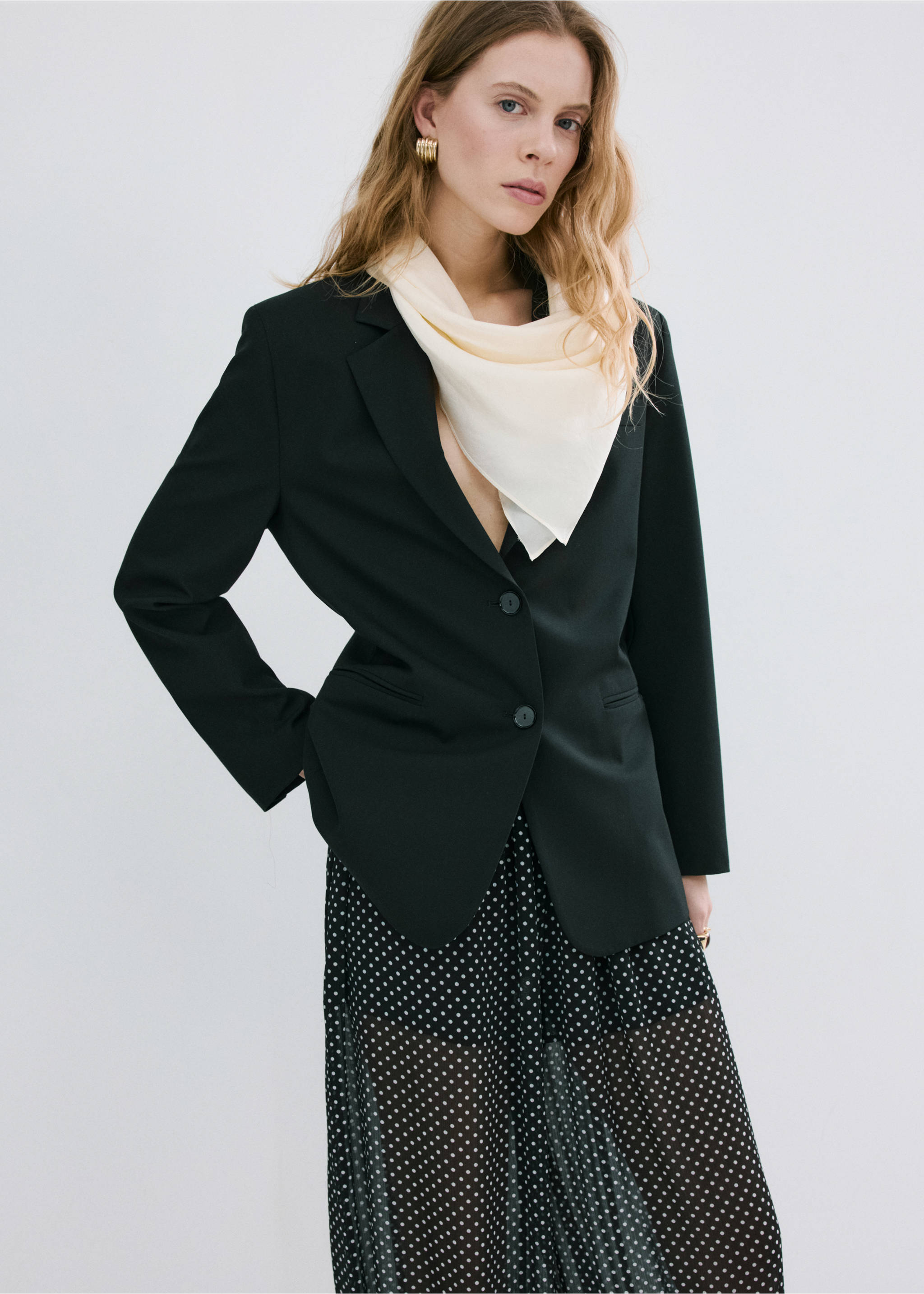 Polka dot baggy trousers - Details of the article 1, Black. Ref: 27055829-00.