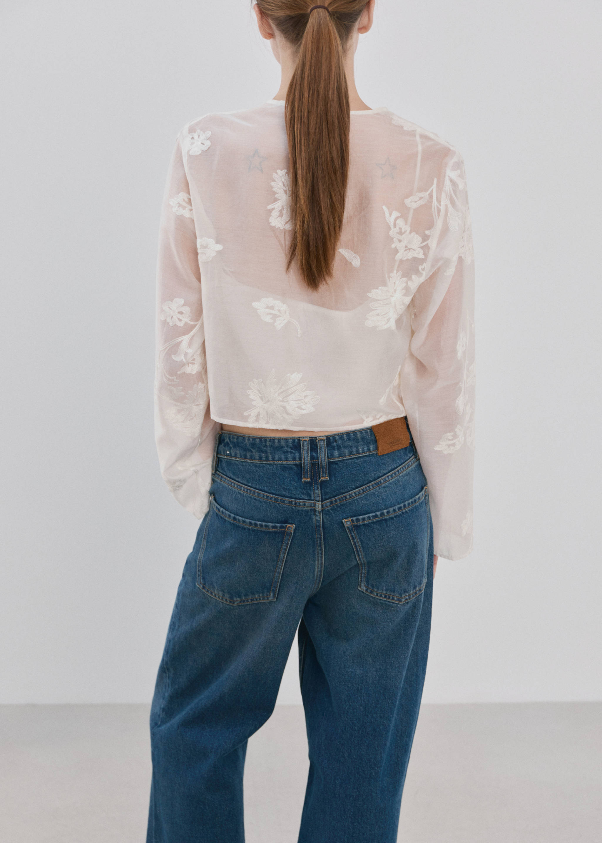 Lyocell blouse with floral embroidery - Reverse of the article