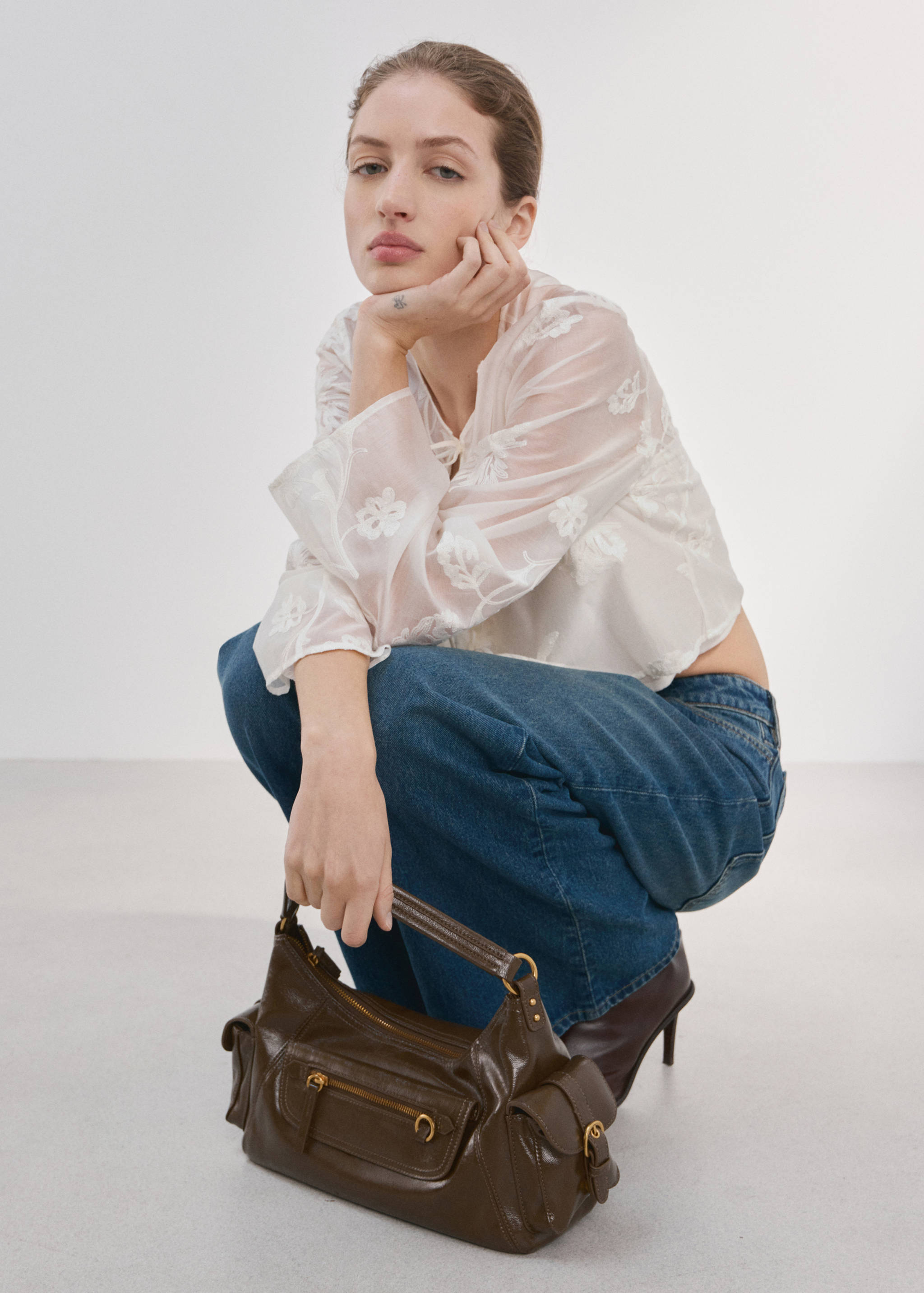 Lyocell blouse with floral embroidery - Details of the article 2