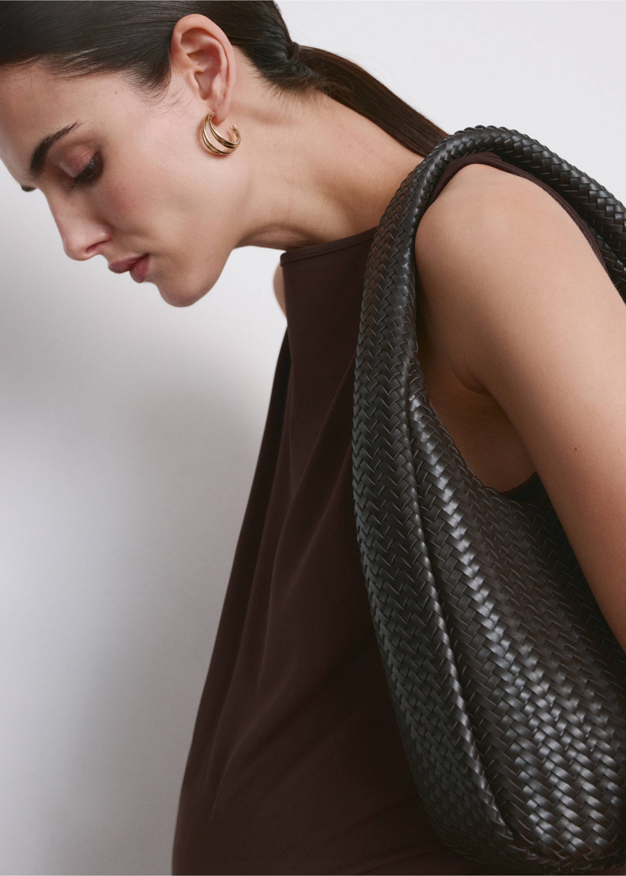 Ruched fitted top - Details of the article 1, Brown. Ref: 27055831-00.