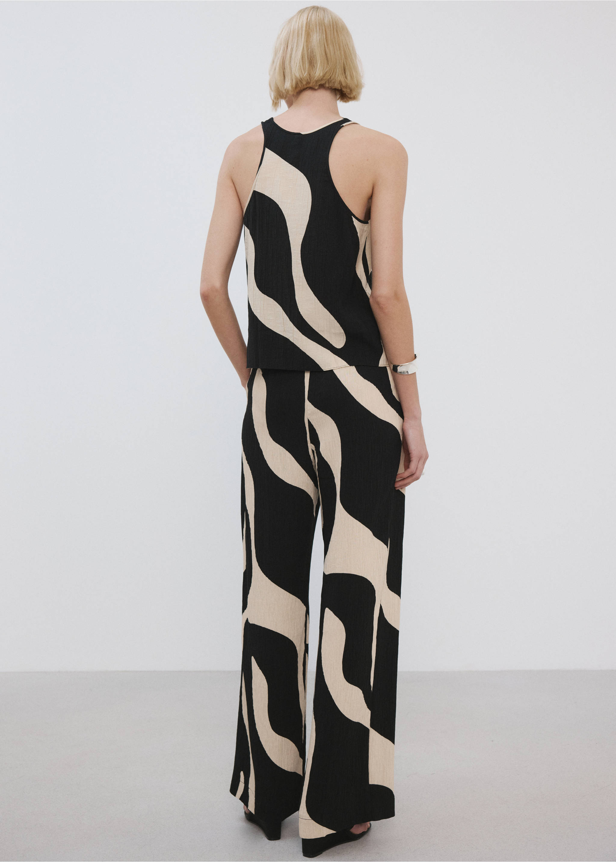 Top crop estampado - Reverso del artículo, Negro. Ref: 27055833-01.