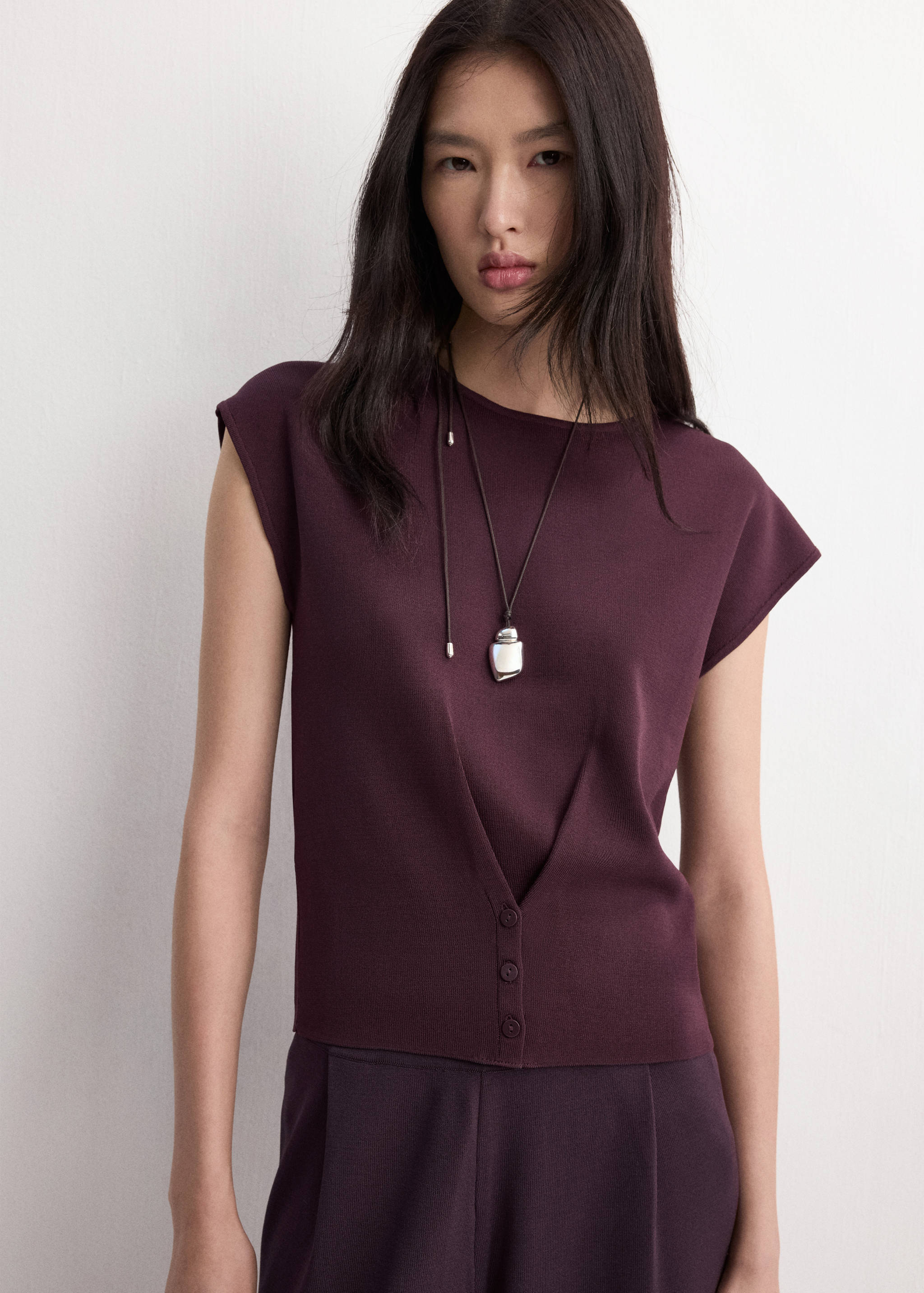 Knit trousers with mid-rise - Details of the article 1