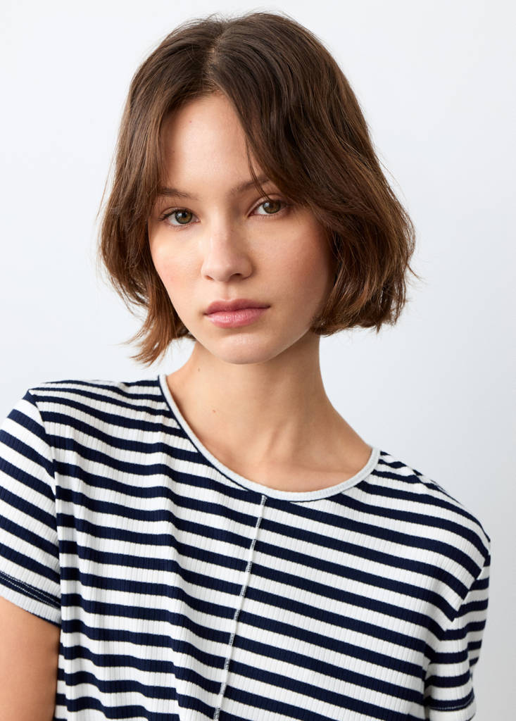 Striped short-sleeved t-shirt — Navy