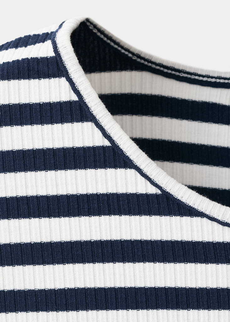 Striped short-sleeved t-shirt — Navy