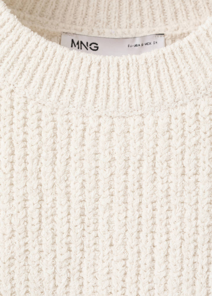 Lace-trimmed knit top — Ecru