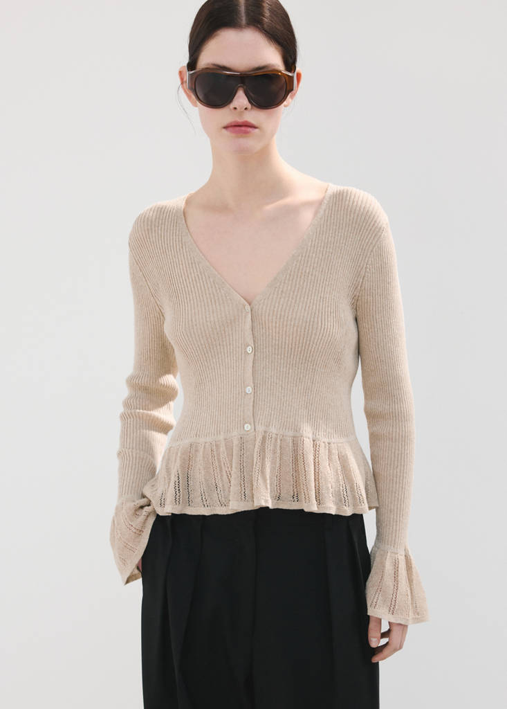 Ruffle  knit cardigan — Sand