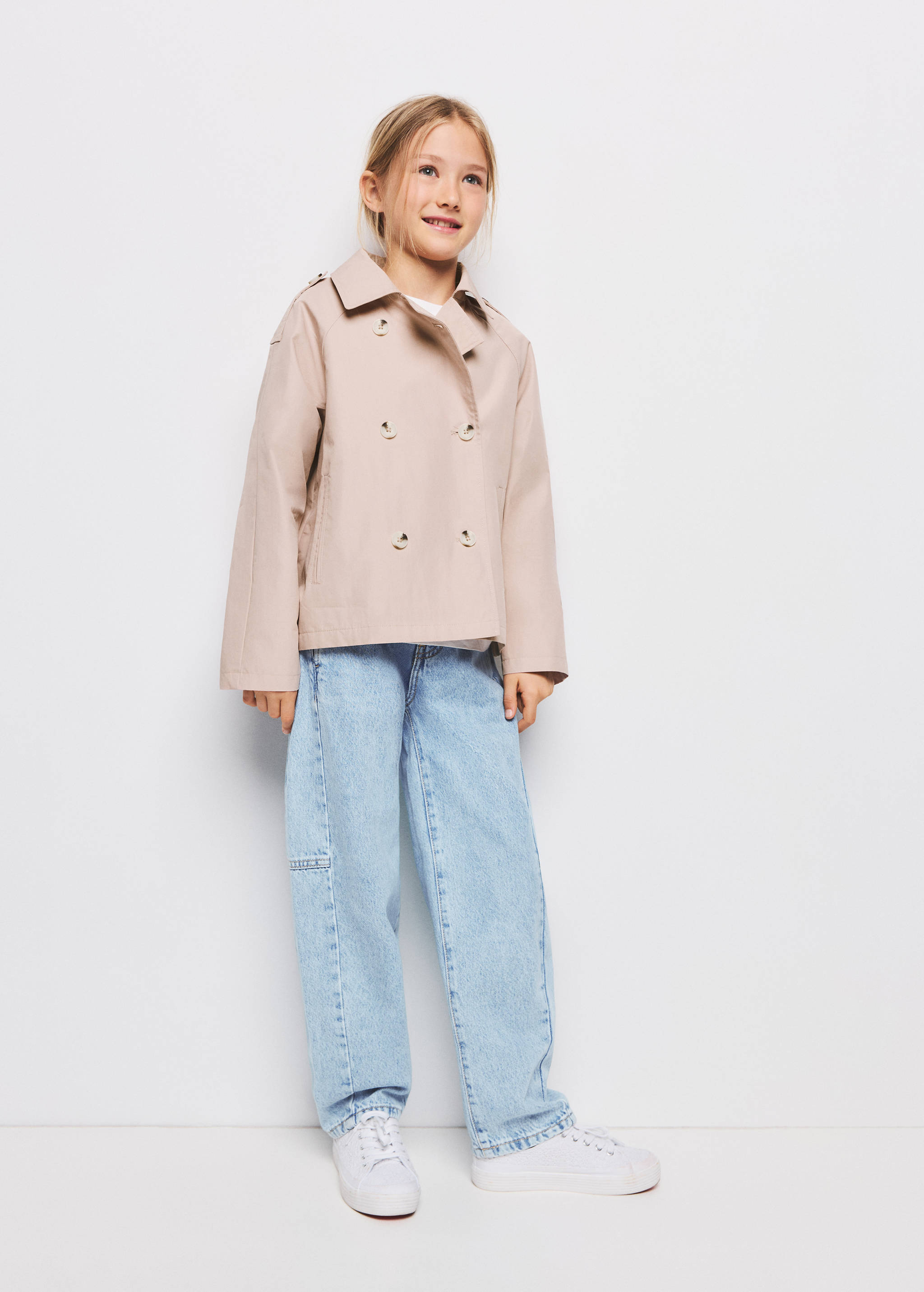 Double-breasted trench coat - General plane