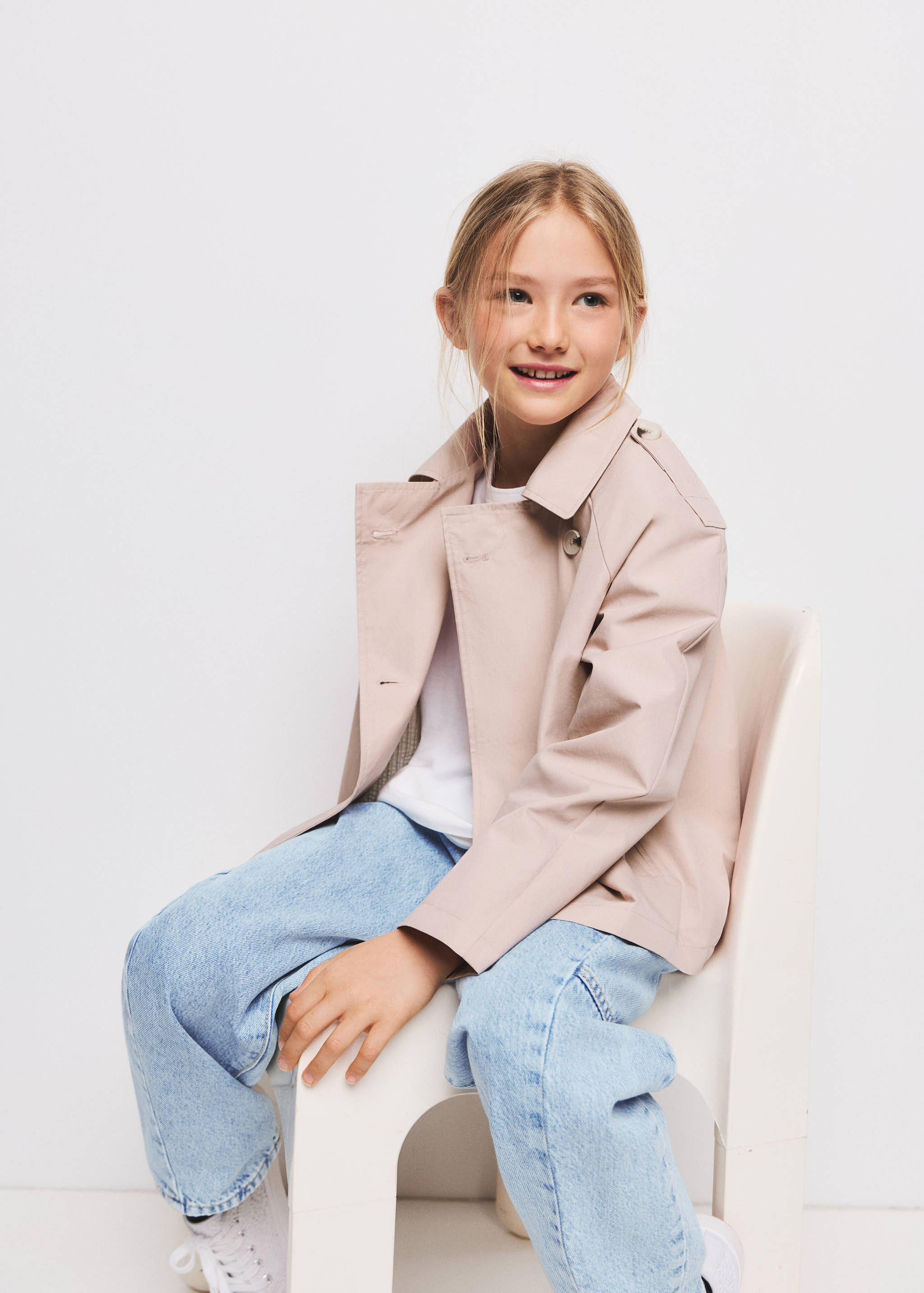 Double-breasted trench coat - Details of the article 2