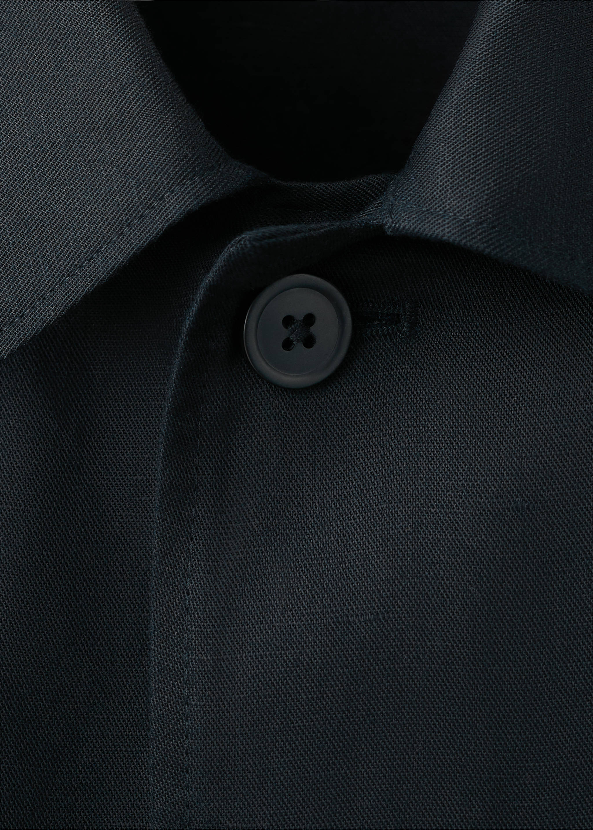 Gathered back lyocell jacket - Details of the article 8, Navy. Ref: 27055929-00.