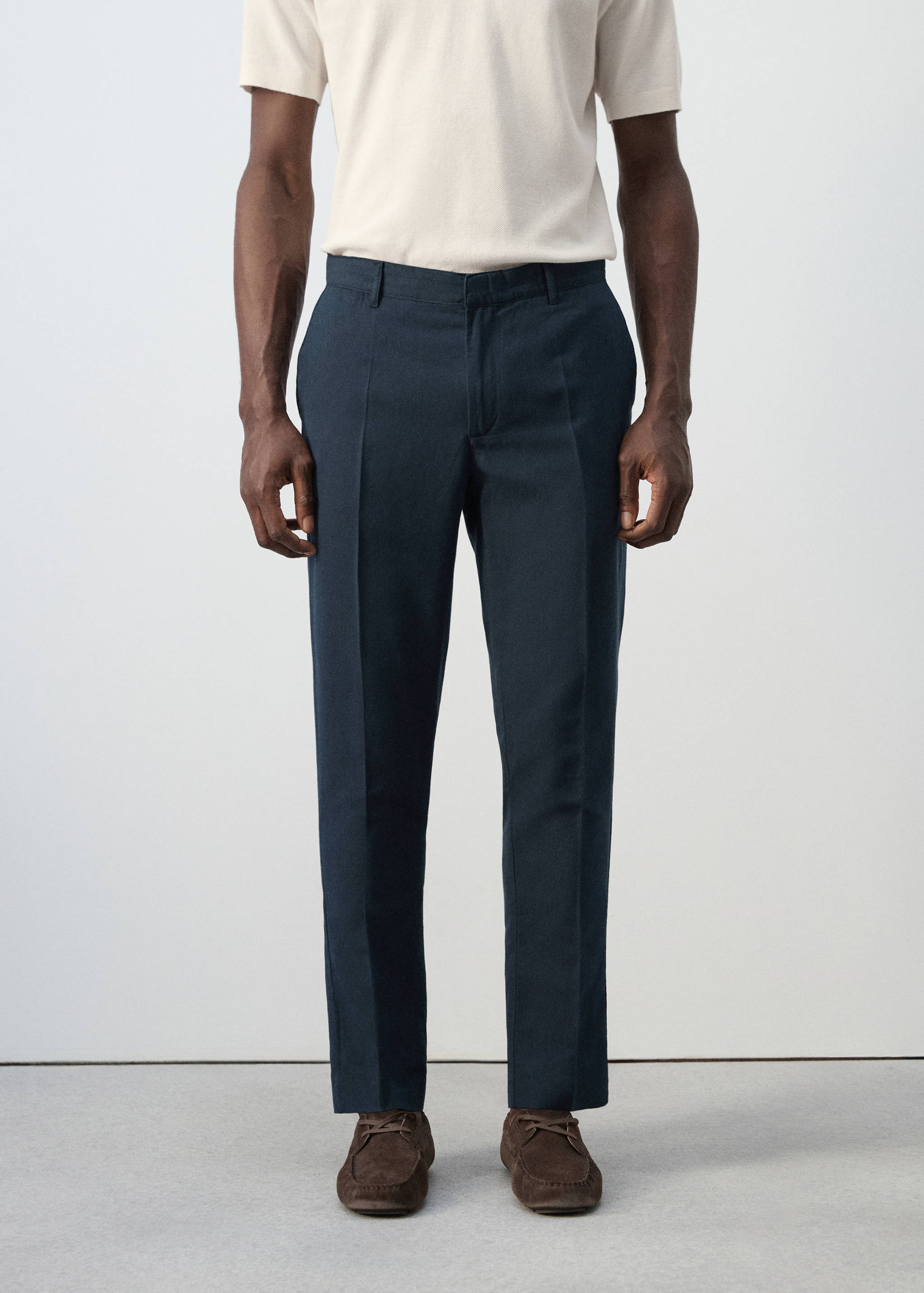 Pantalons slim fit cotó lli - Pla mig